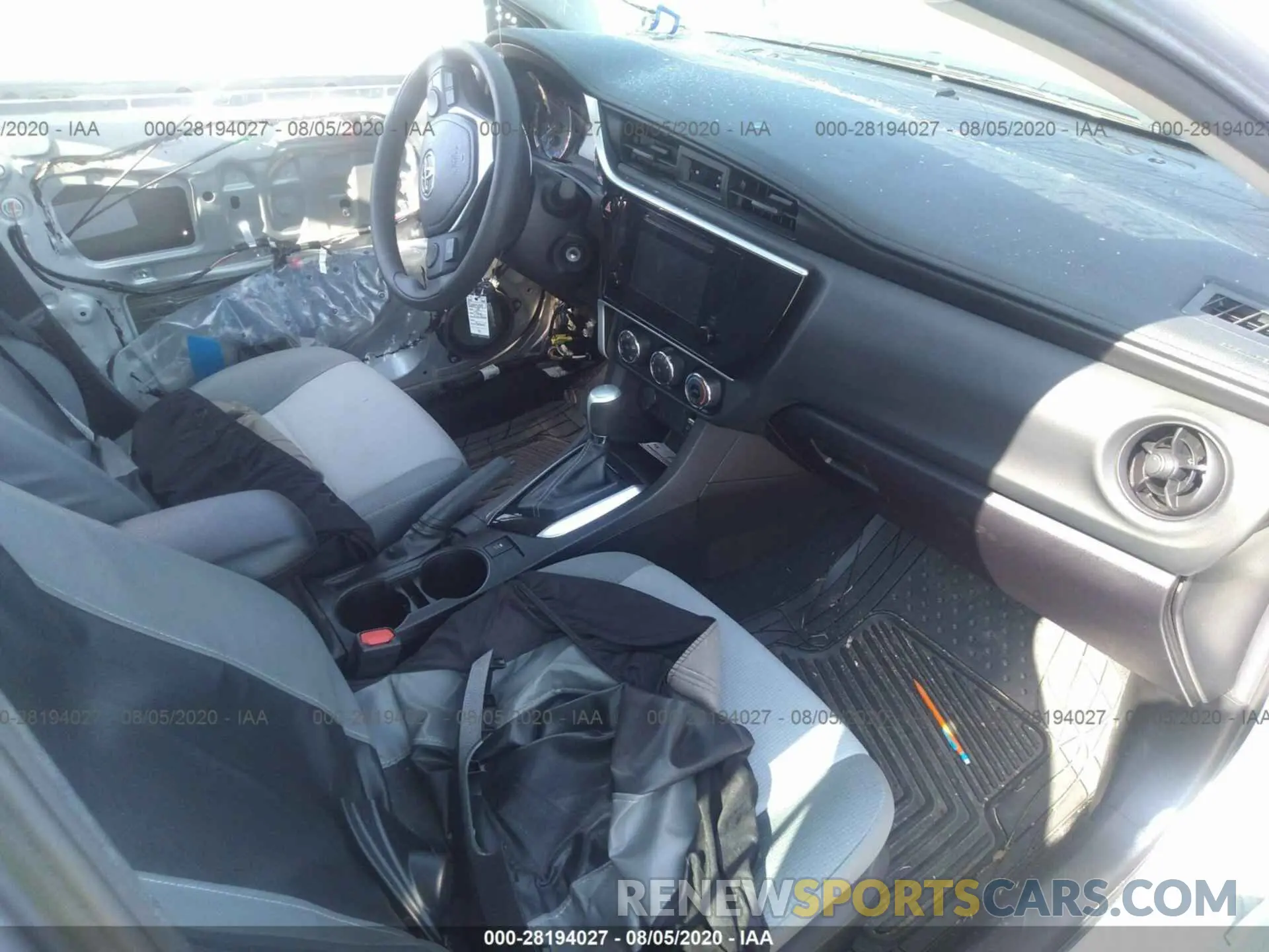 5 Photograph of a damaged car 5YFBURHE1KP904269 TOYOTA COROLLA 2019