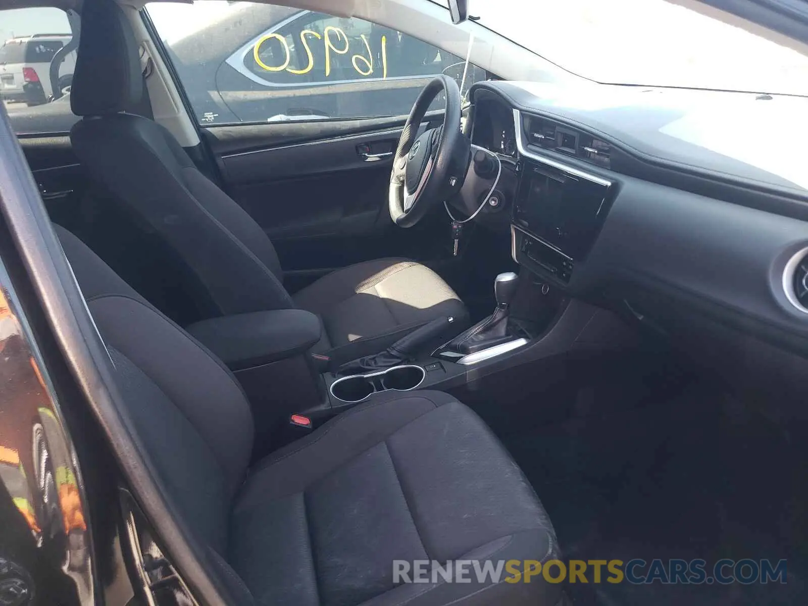 5 Photograph of a damaged car 5YFBURHE1KP914655 TOYOTA COROLLA 2019