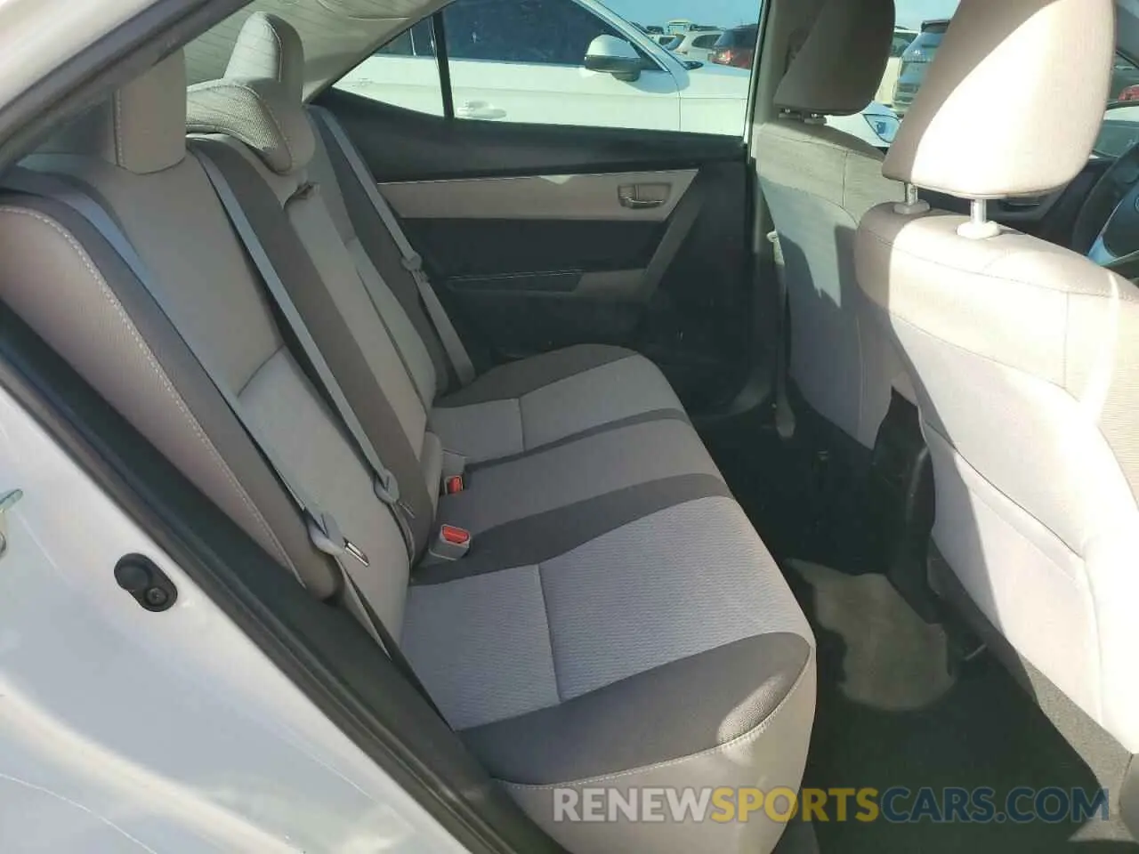 10 Photograph of a damaged car 5YFBURHE1KP917961 TOYOTA COROLLA 2019