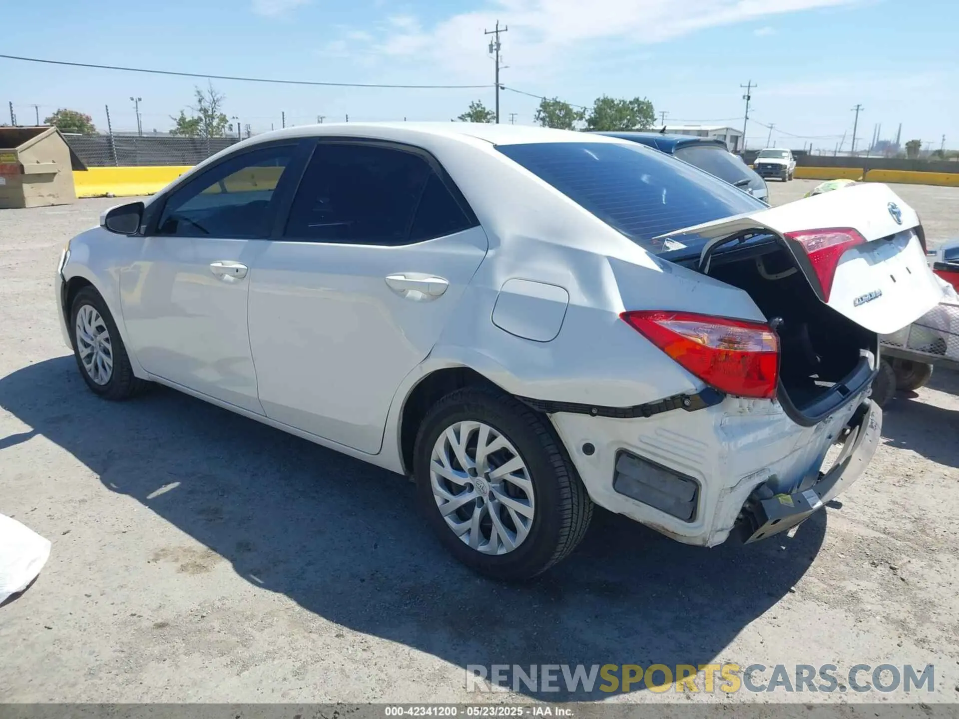 3 Фотография поврежденного автомобиля 5YFBURHE1KP918172 TOYOTA COROLLA 2019