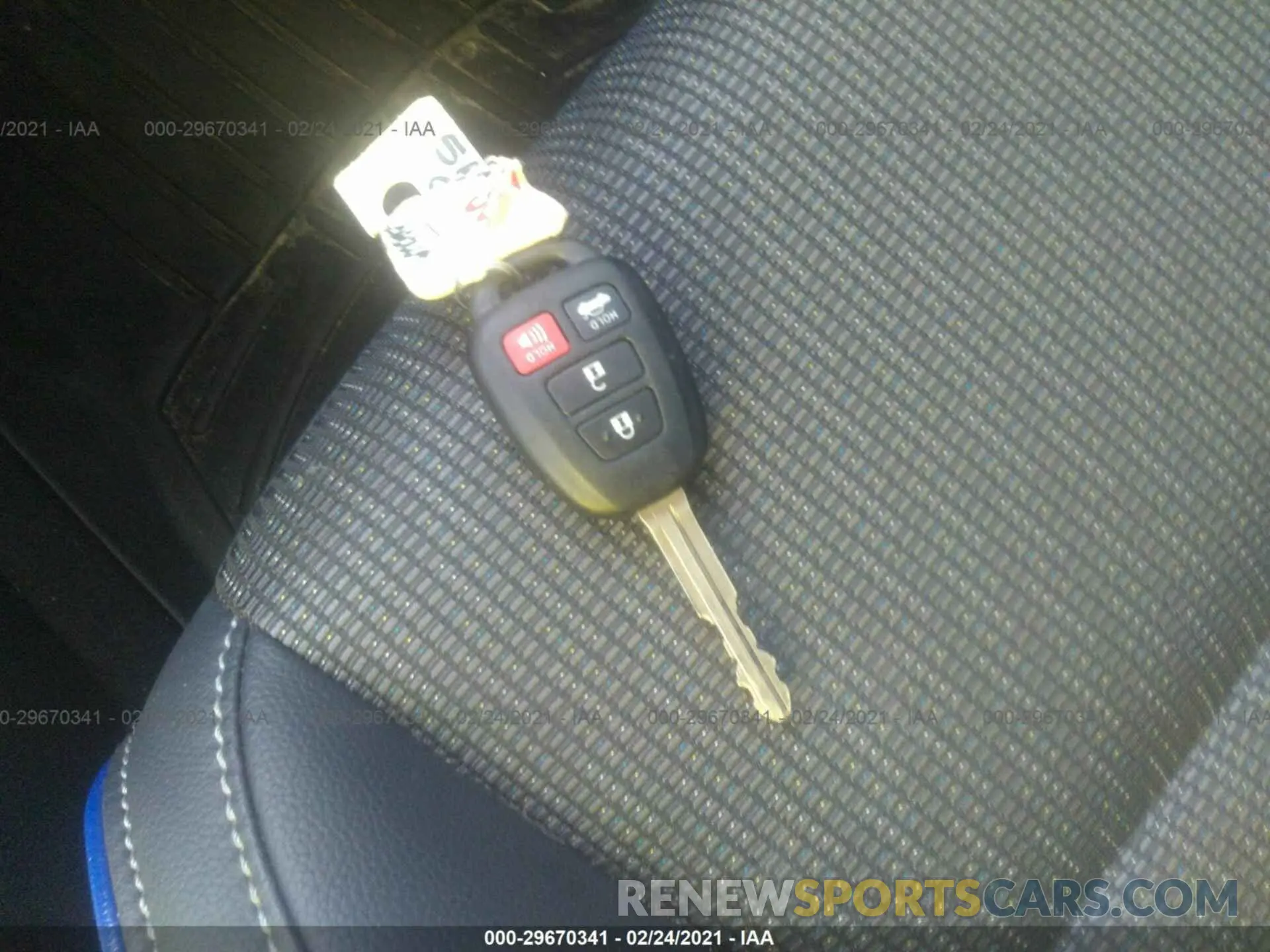 11 Photograph of a damaged car 5YFBURHE1KP918981 TOYOTA COROLLA 2019