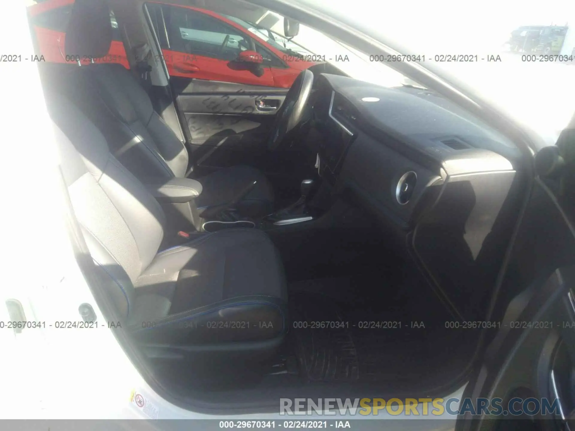 5 Photograph of a damaged car 5YFBURHE1KP918981 TOYOTA COROLLA 2019