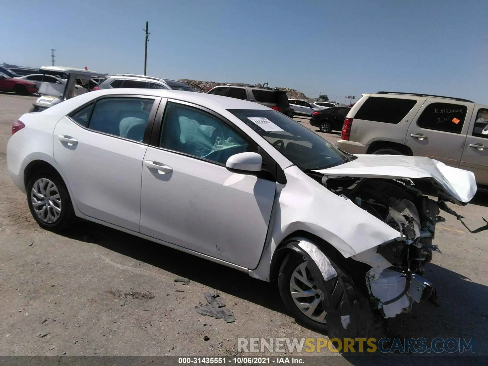 1 Photograph of a damaged car 5YFBURHE1KP923761 TOYOTA COROLLA 2019
