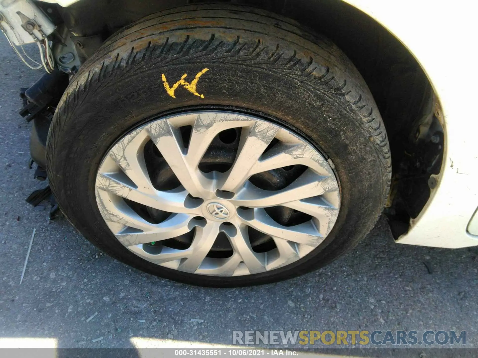 12 Photograph of a damaged car 5YFBURHE1KP923761 TOYOTA COROLLA 2019