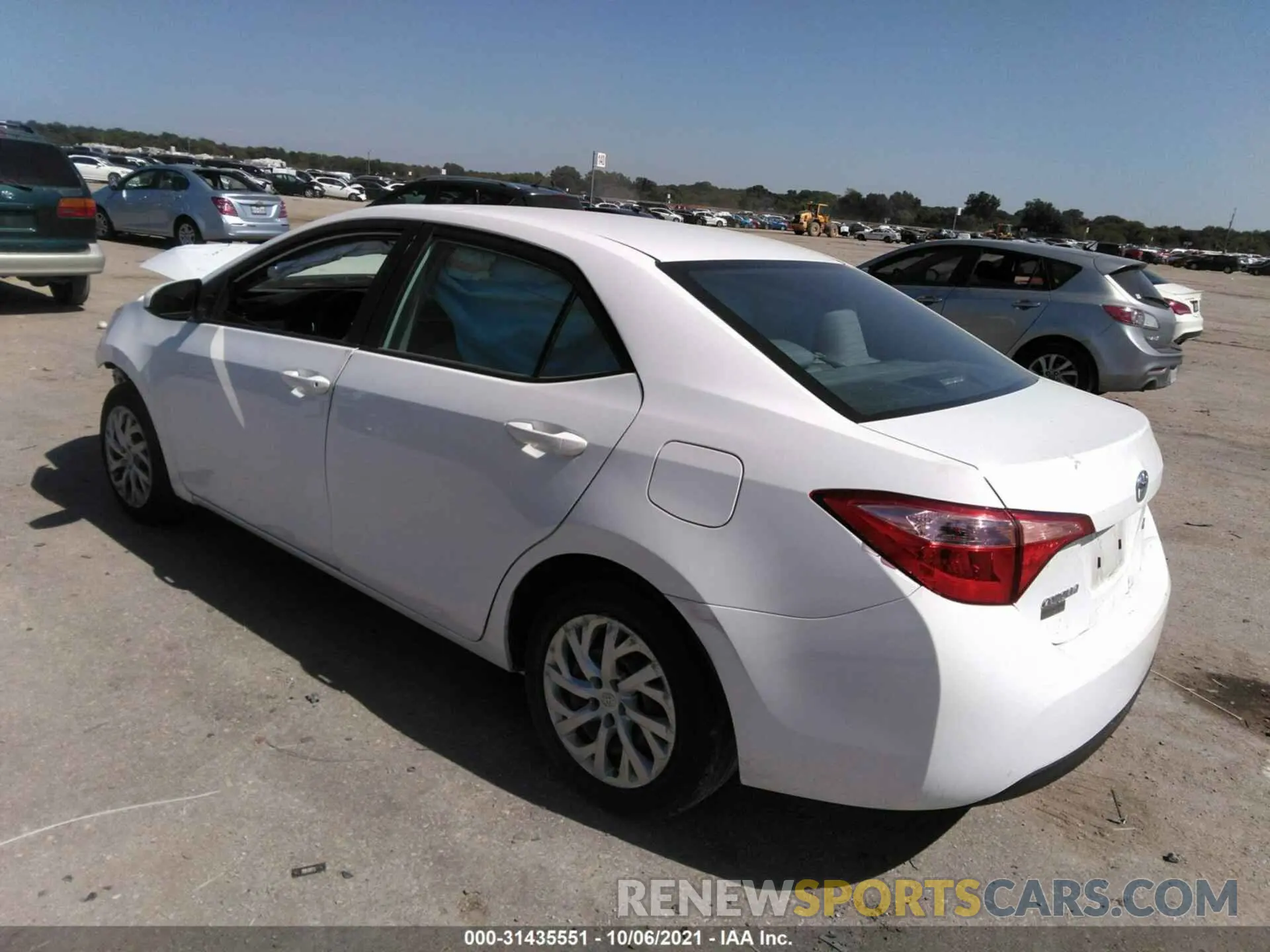 3 Photograph of a damaged car 5YFBURHE1KP923761 TOYOTA COROLLA 2019