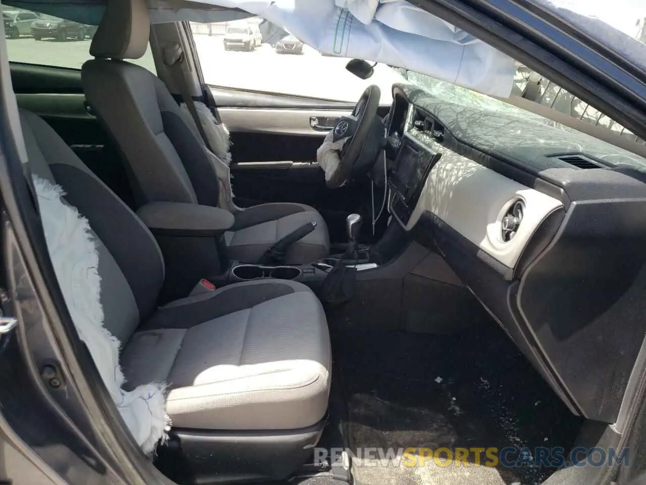 5 Photograph of a damaged car 5YFBURHE1KP924120 TOYOTA COROLLA 2019