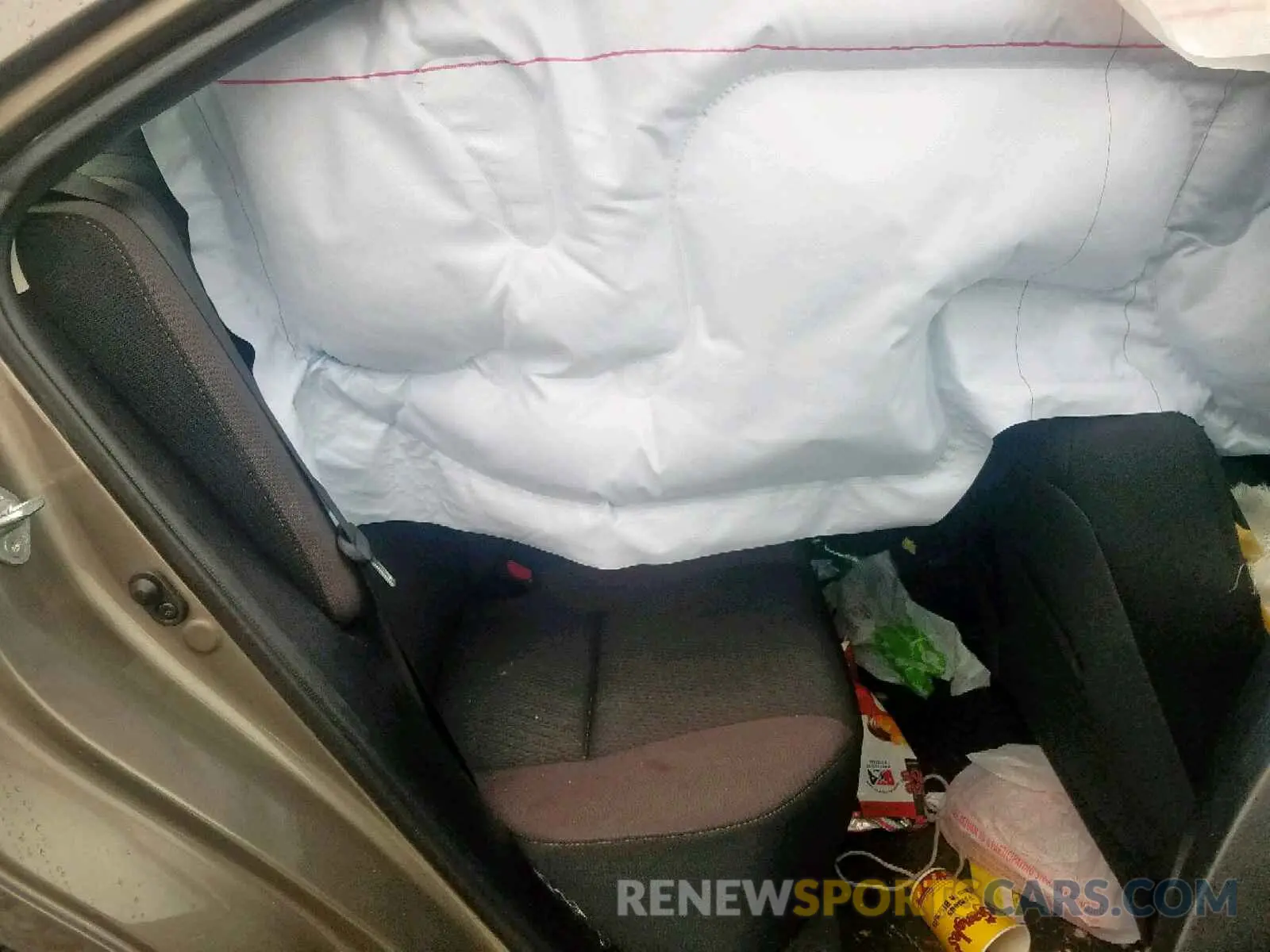 6 Photograph of a damaged car 5YFBURHE1KP925218 TOYOTA COROLLA 2019