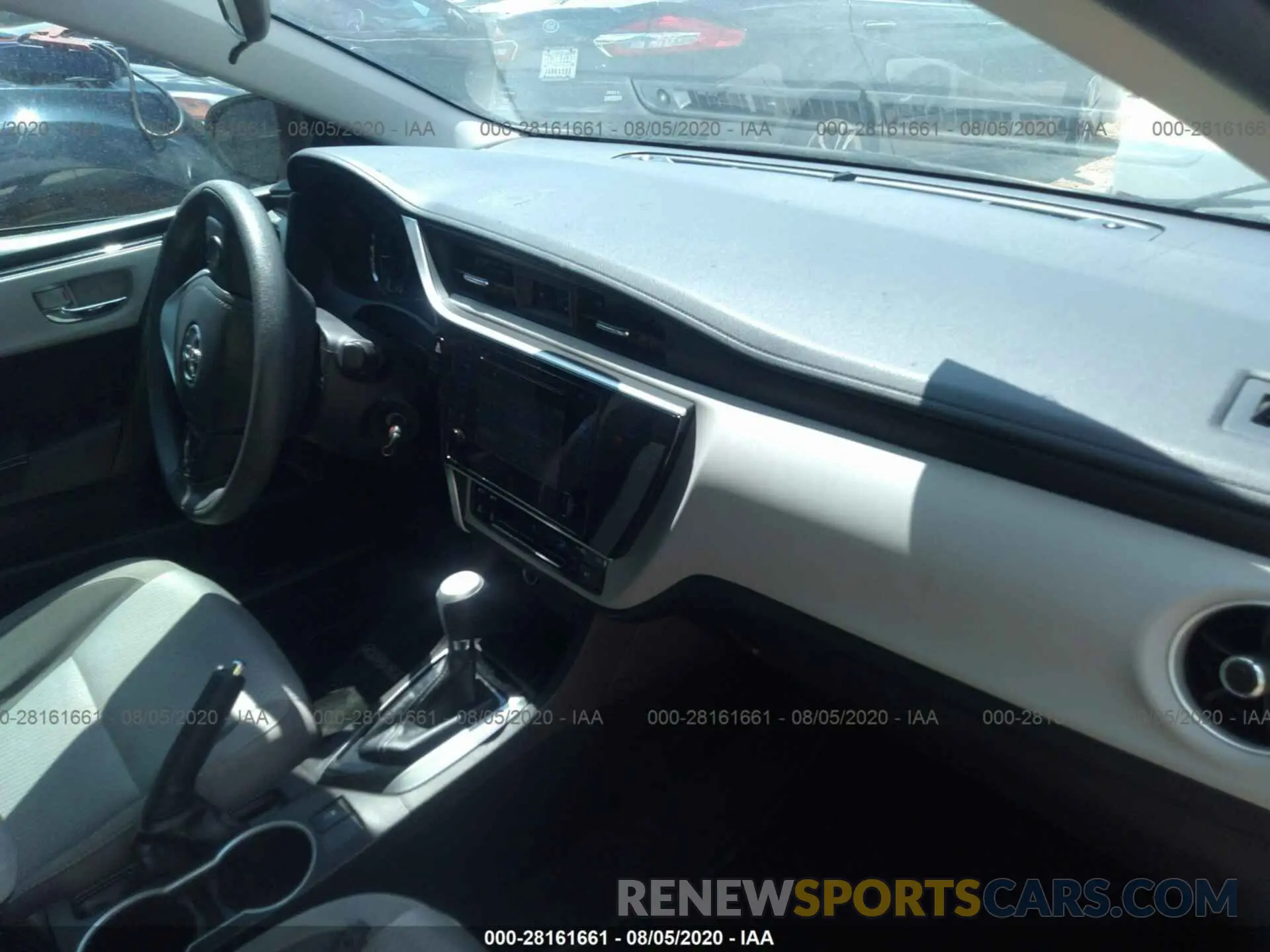 5 Photograph of a damaged car 5YFBURHE1KP928989 TOYOTA COROLLA 2019