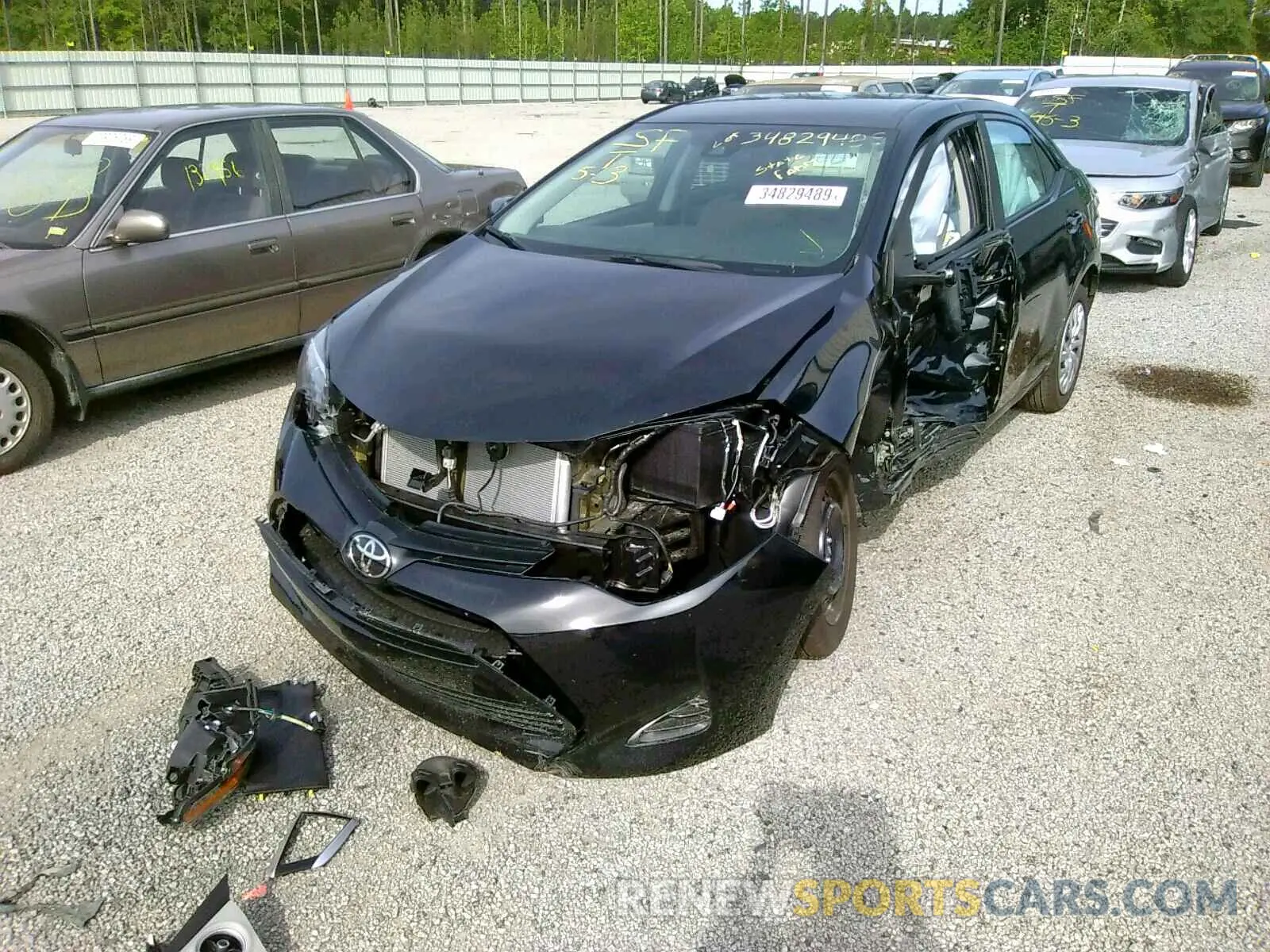 2 Photograph of a damaged car 5YFBURHE1KP929852 TOYOTA COROLLA 2019