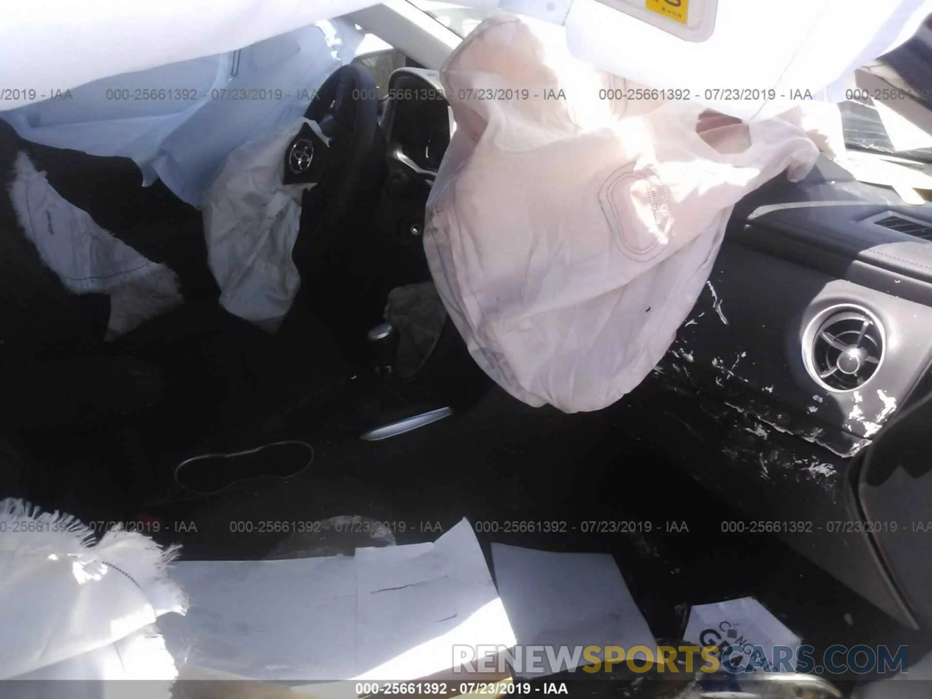 5 Photograph of a damaged car 5YFBURHE1KP933366 TOYOTA COROLLA 2019