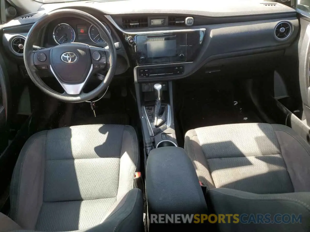 8 Photograph of a damaged car 5YFBURHE1KP936526 TOYOTA COROLLA 2019