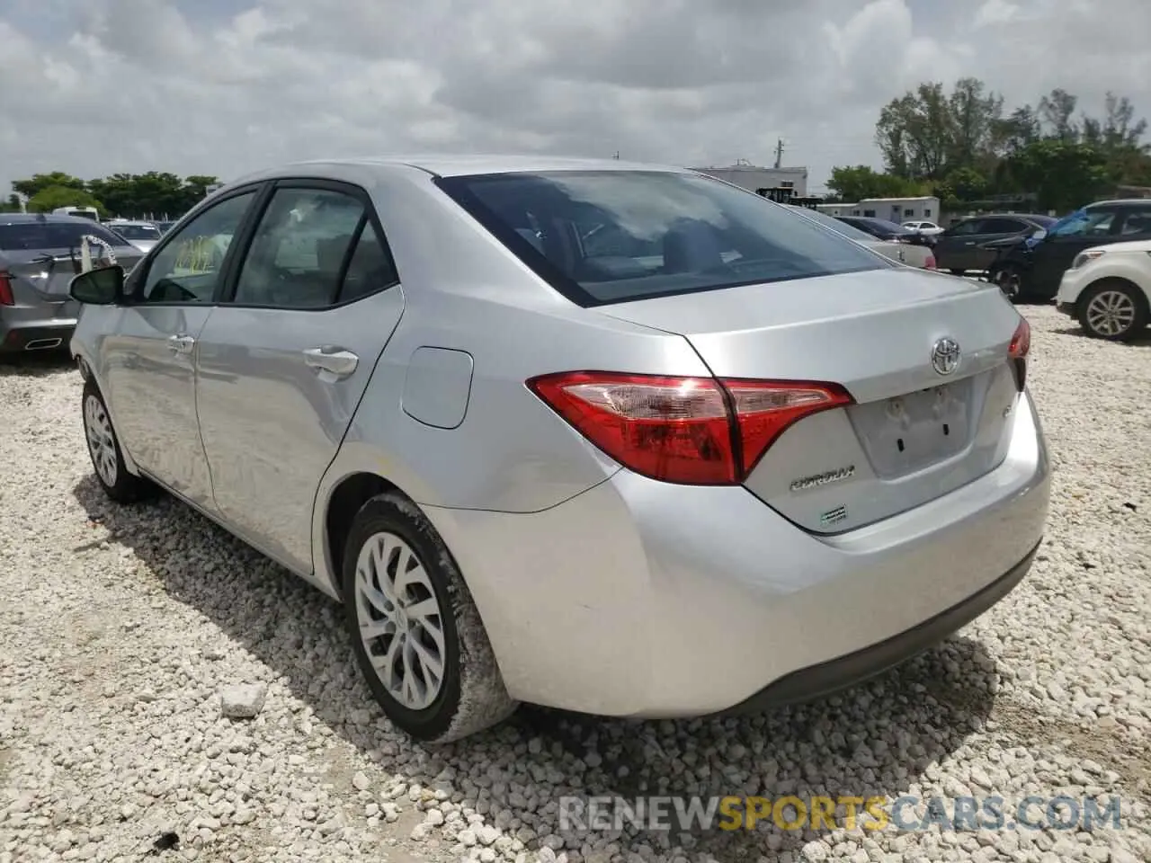 3 Photograph of a damaged car 5YFBURHE1KP936980 TOYOTA COROLLA 2019