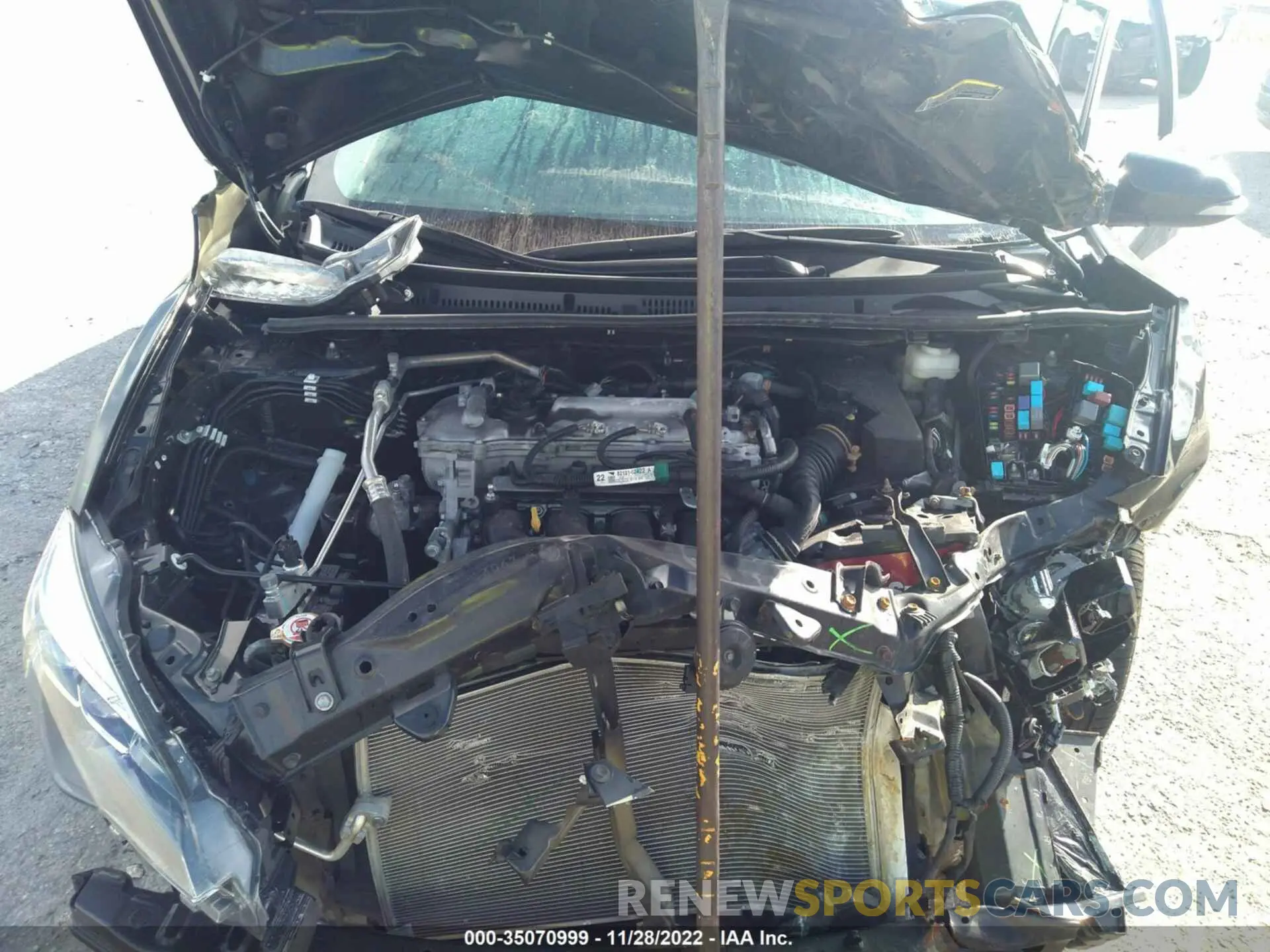10 Photograph of a damaged car 5YFBURHE1KP938258 TOYOTA COROLLA 2019