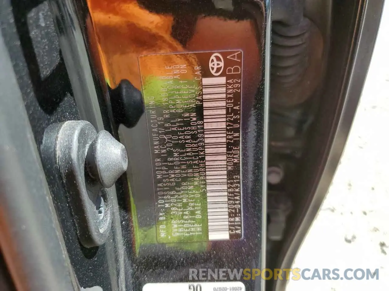 15 Photograph of a damaged car 5YFBURHE1KP939118 TOYOTA COROLLA 2019