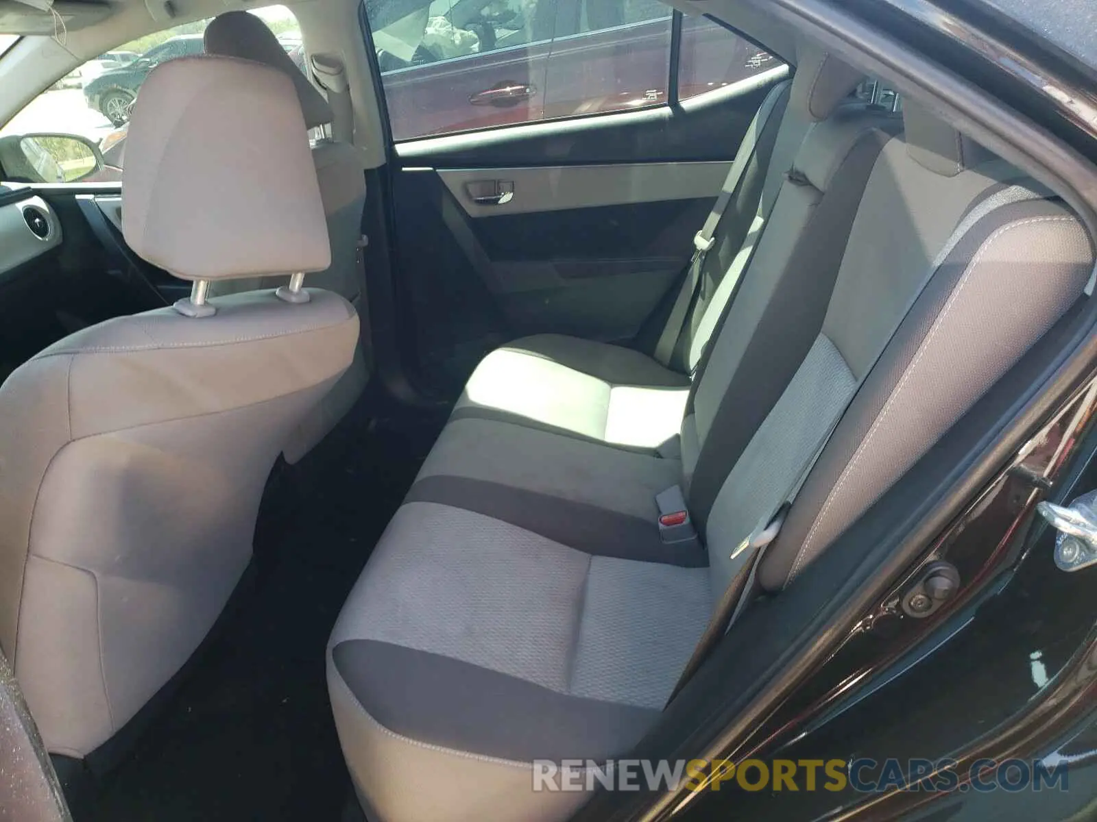 6 Photograph of a damaged car 5YFBURHE1KP940687 TOYOTA COROLLA 2019