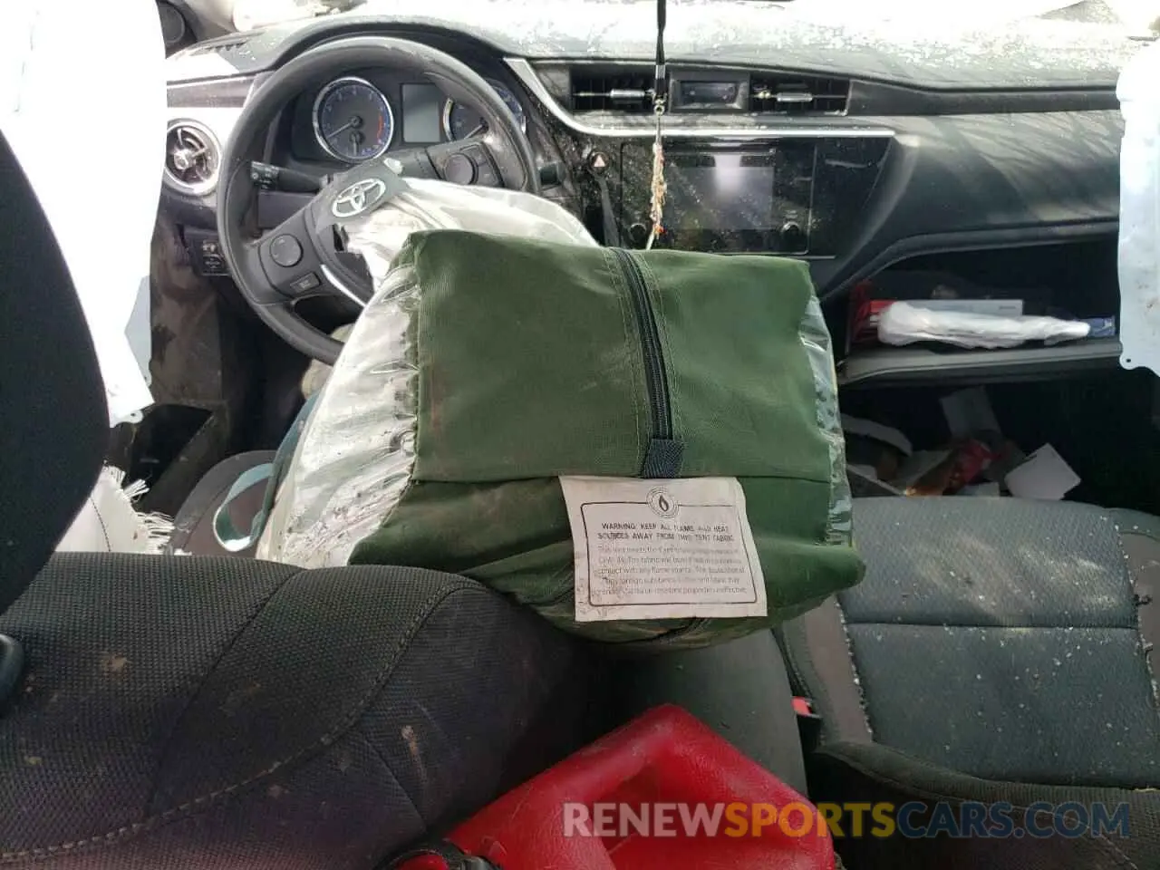 8 Photograph of a damaged car 5YFBURHE1KP944464 TOYOTA COROLLA 2019