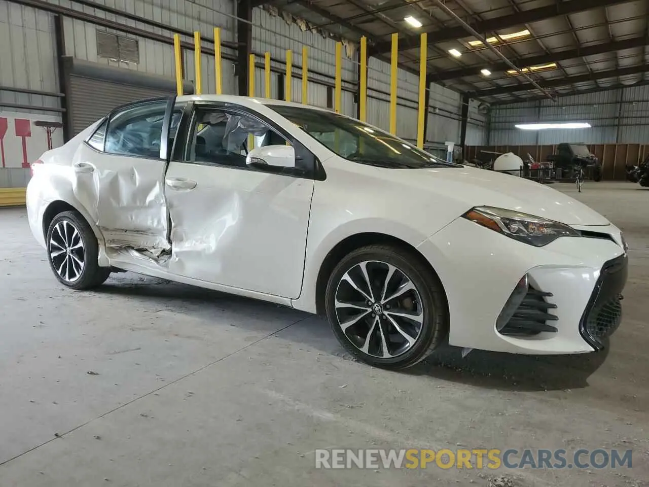 4 Фотография поврежденного автомобиля 5YFBURHE1KP946876 TOYOTA COROLLA 2019