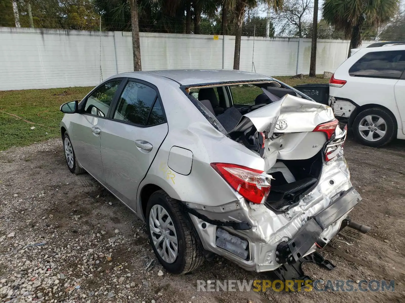 3 Photograph of a damaged car 5YFBURHE2KP856300 TOYOTA COROLLA 2019