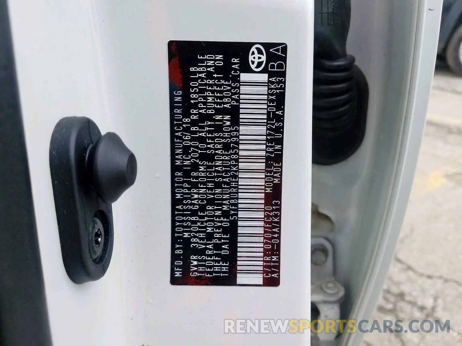 10 Photograph of a damaged car 5YFBURHE2KP857995 TOYOTA COROLLA 2019