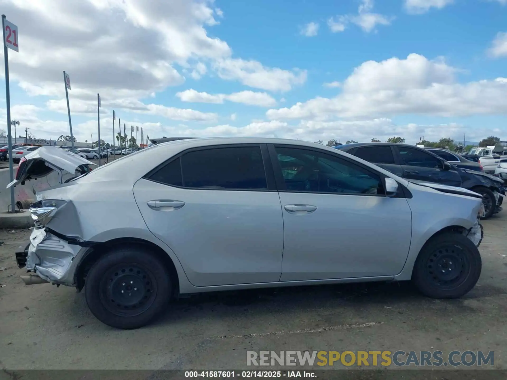 14 Photograph of a damaged car 5YFBURHE2KP858502 TOYOTA COROLLA 2019