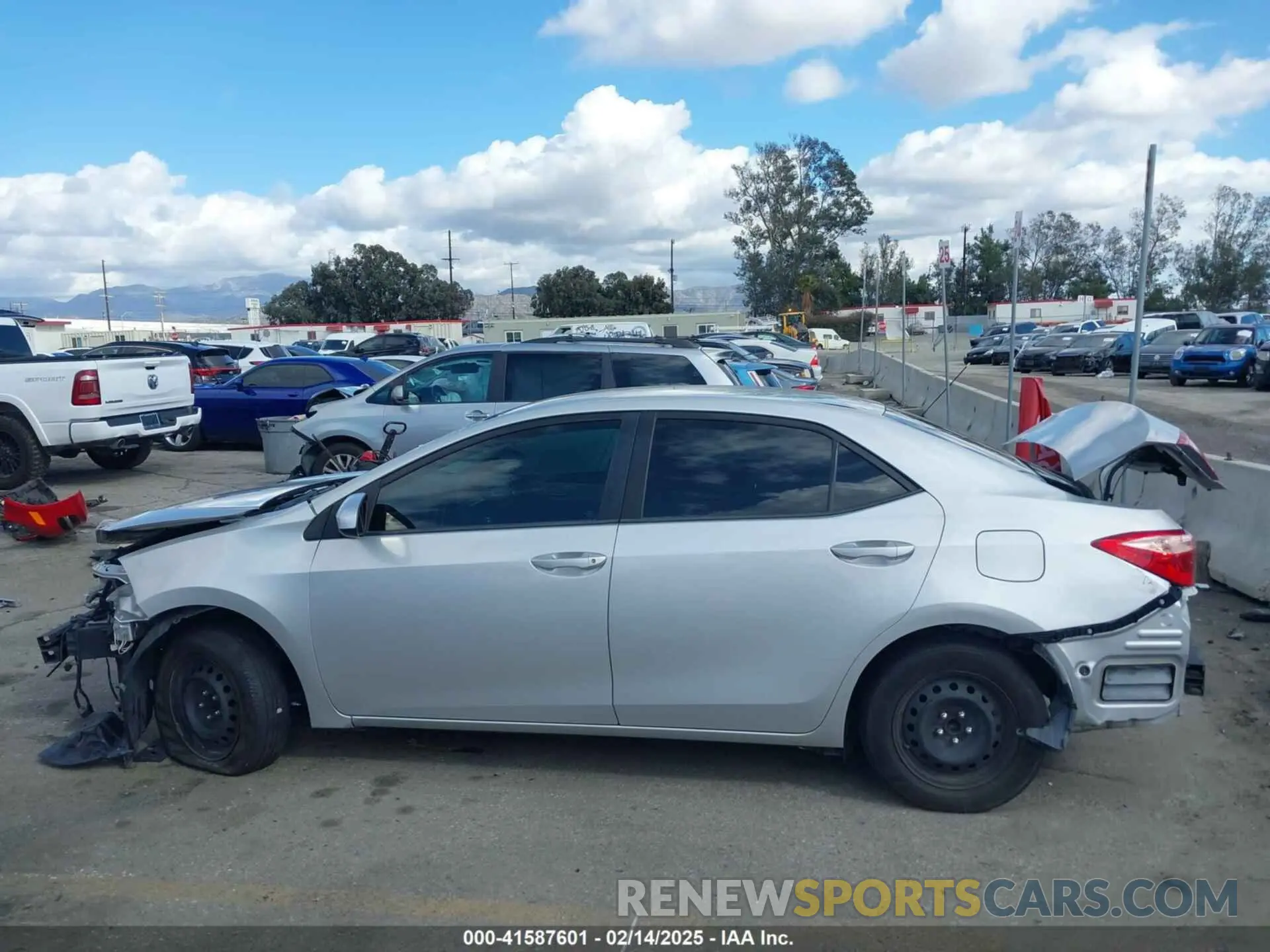 15 Photograph of a damaged car 5YFBURHE2KP858502 TOYOTA COROLLA 2019