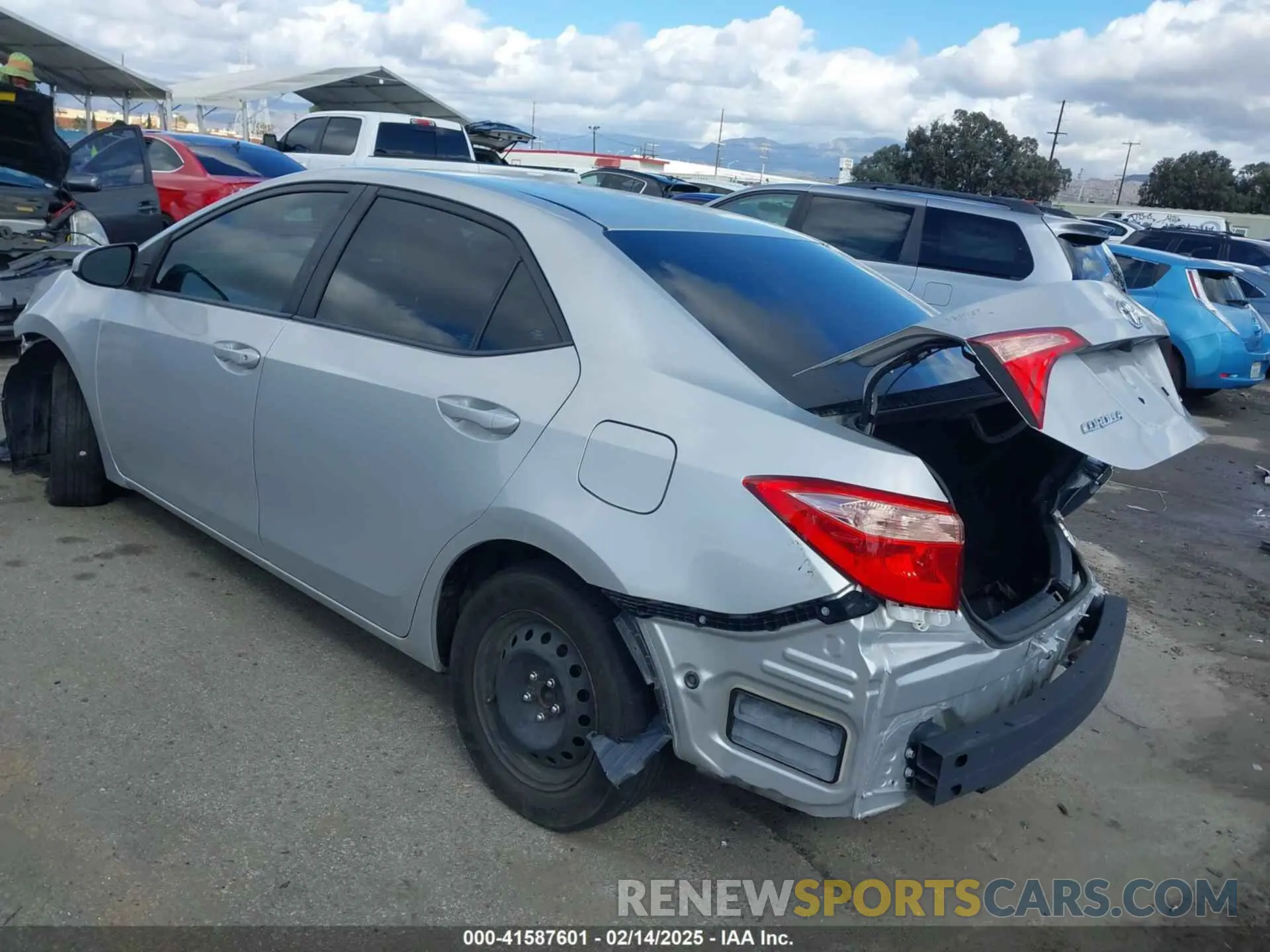3 Photograph of a damaged car 5YFBURHE2KP858502 TOYOTA COROLLA 2019