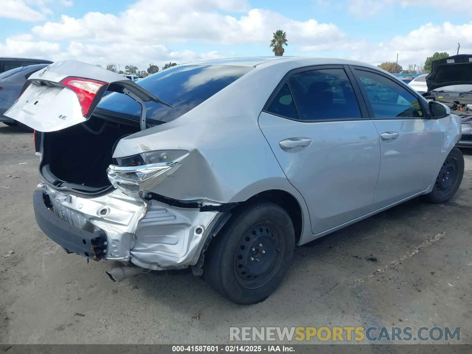 4 Photograph of a damaged car 5YFBURHE2KP858502 TOYOTA COROLLA 2019