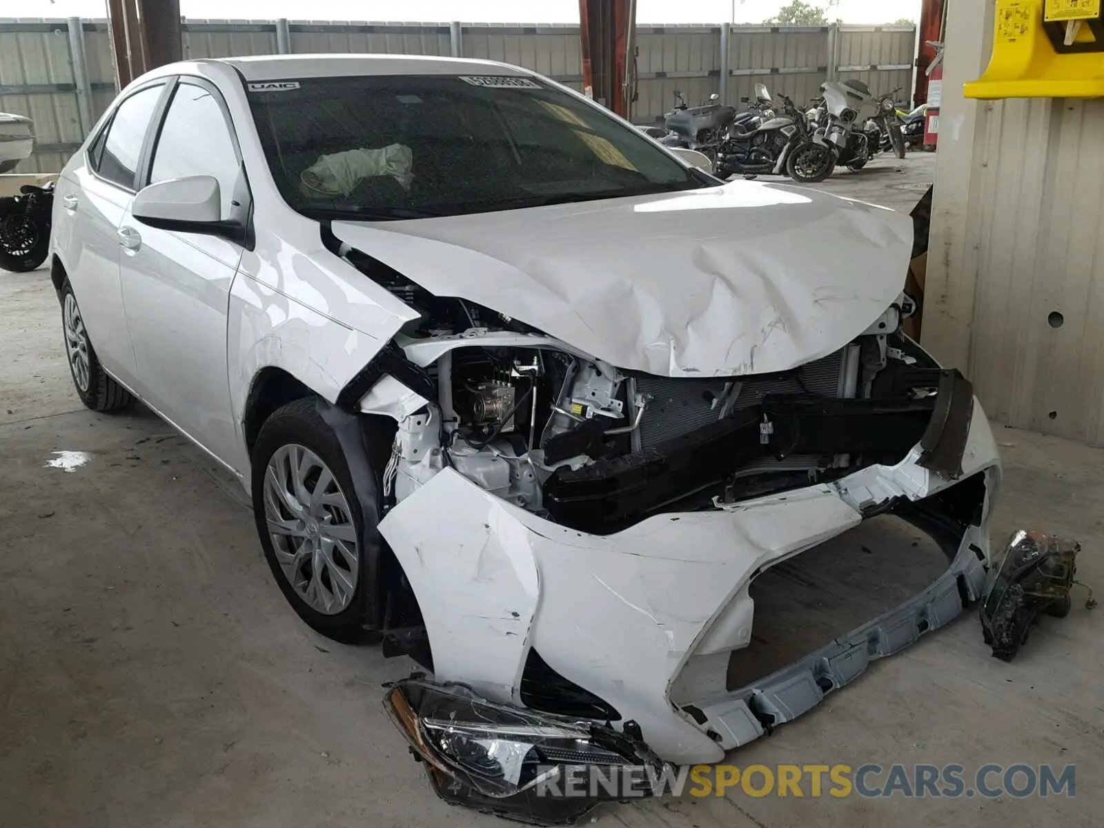 1 Photograph of a damaged car 5YFBURHE2KP863229 TOYOTA COROLLA 2019