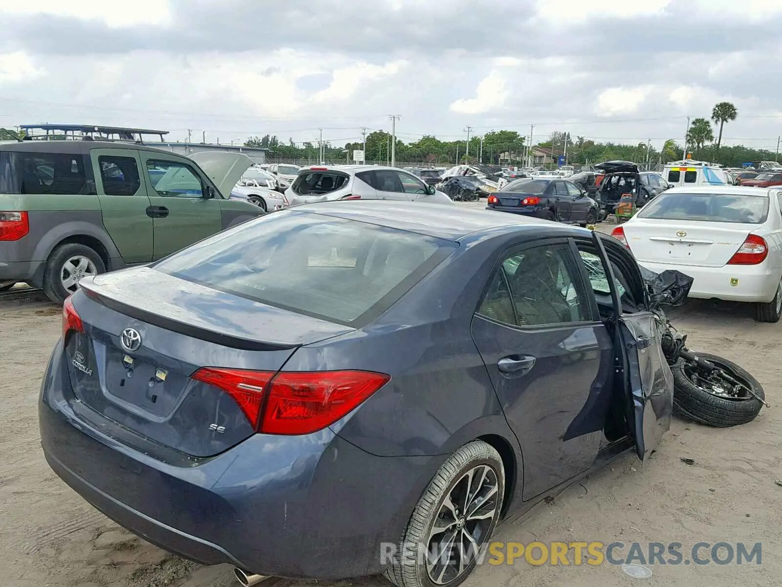 4 Photograph of a damaged car 5YFBURHE2KP867555 TOYOTA COROLLA 2019