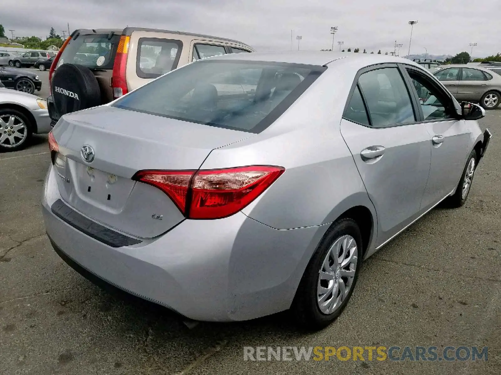4 Photograph of a damaged car 5YFBURHE2KP869306 TOYOTA COROLLA 2019