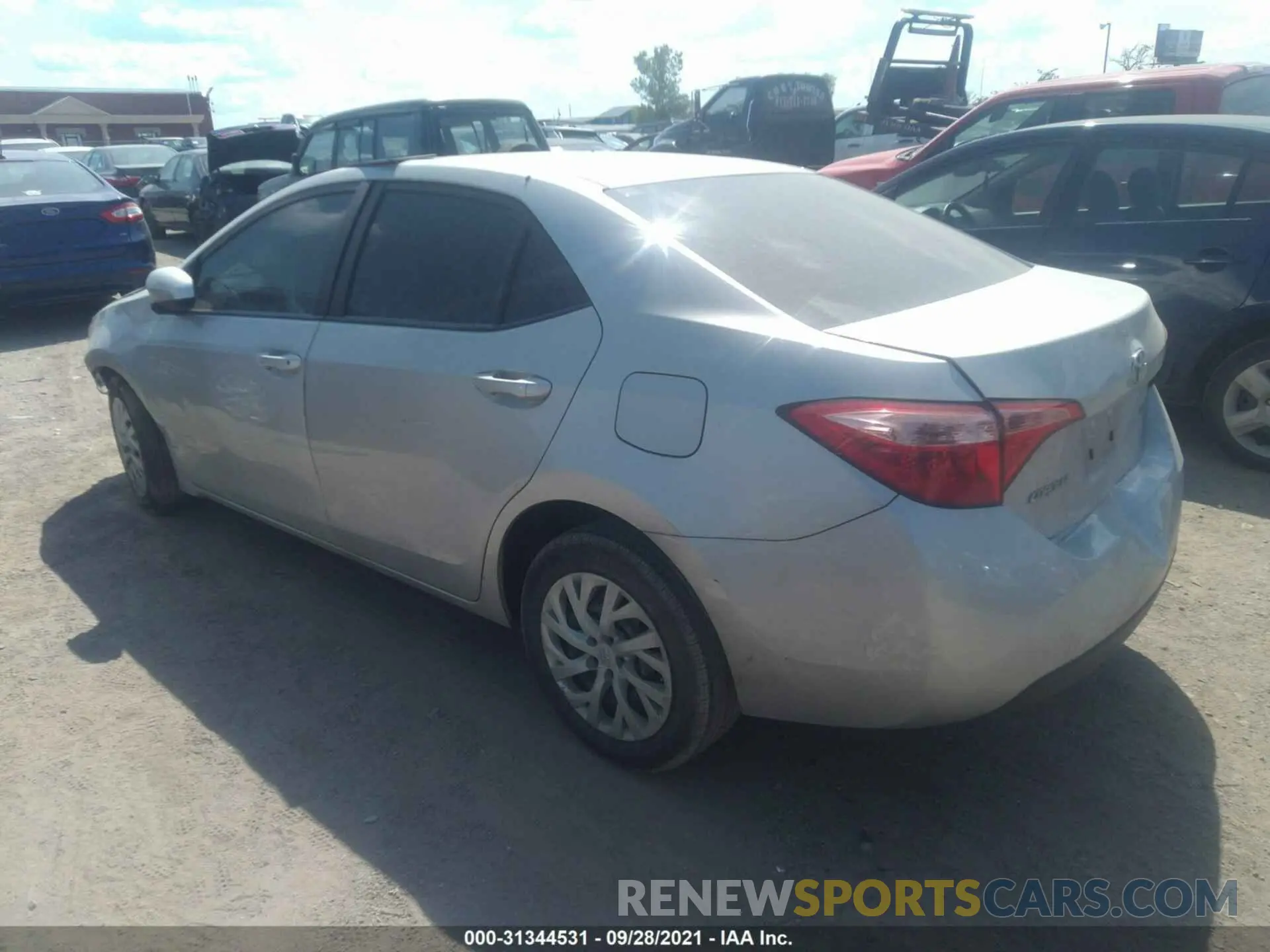 3 Фотография поврежденного автомобиля 5YFBURHE2KP875266 TOYOTA COROLLA 2019