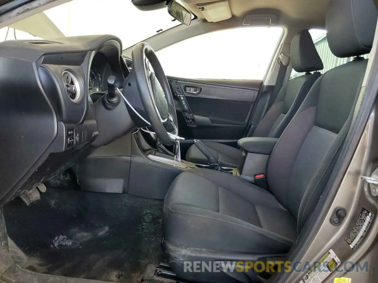 7 Photograph of a damaged car 5YFBURHE2KP875493 TOYOTA COROLLA 2019