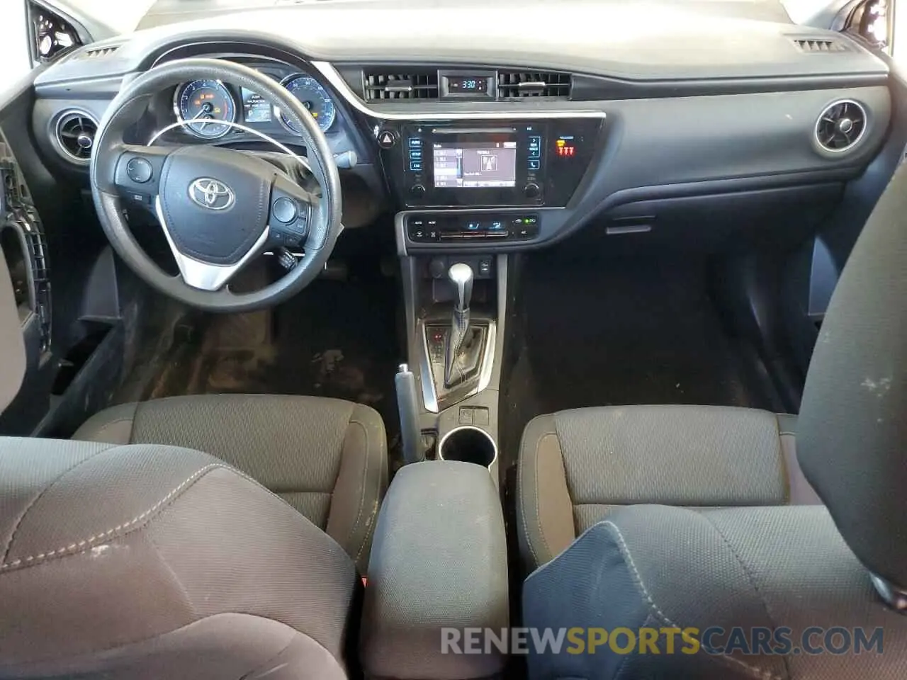 8 Photograph of a damaged car 5YFBURHE2KP875493 TOYOTA COROLLA 2019