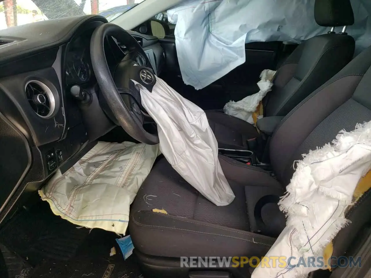 5 Photograph of a damaged car 5YFBURHE2KP876255 TOYOTA COROLLA 2019