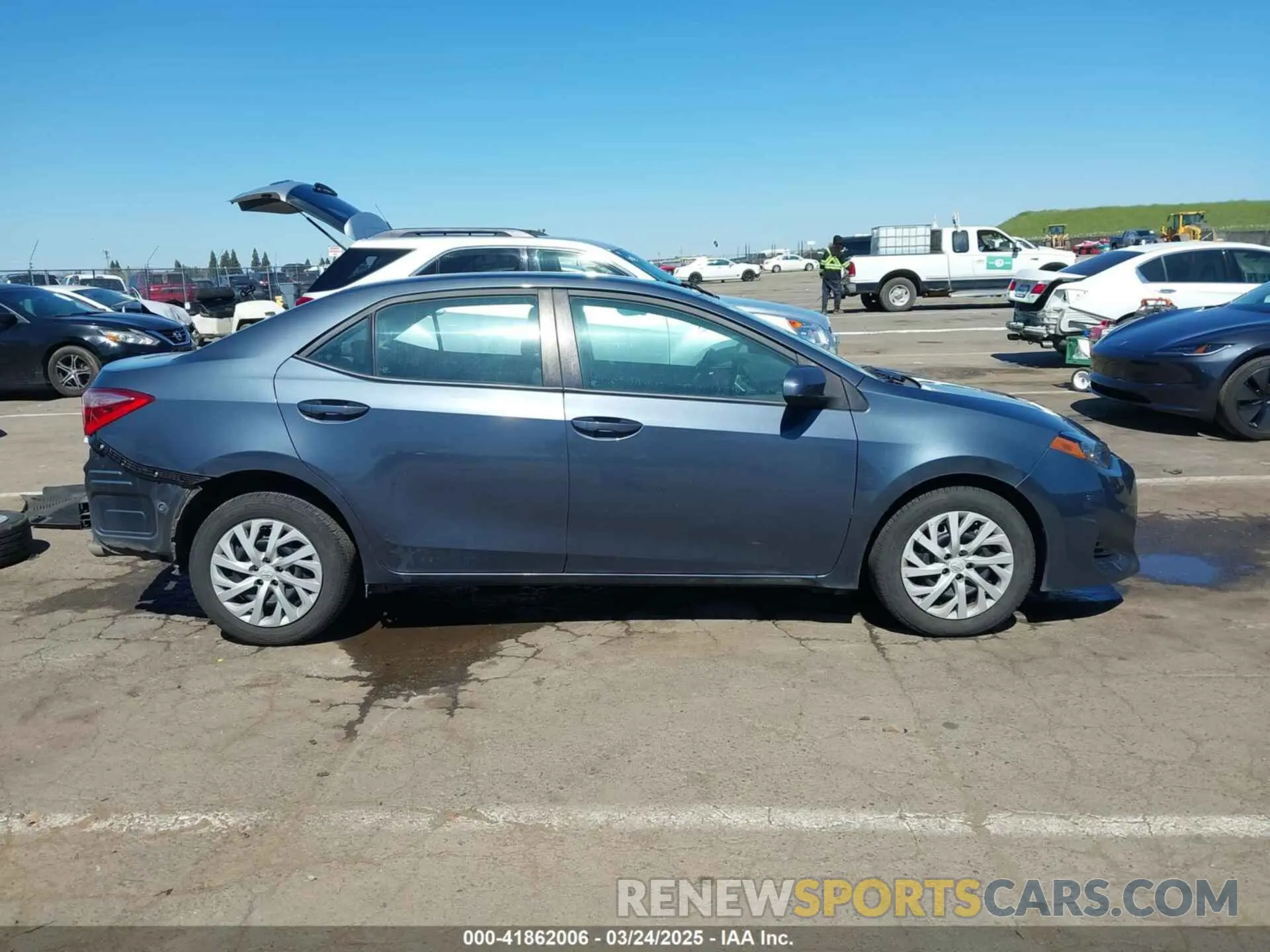 14 Фотография поврежденного автомобиля 5YFBURHE2KP877728 TOYOTA COROLLA 2019