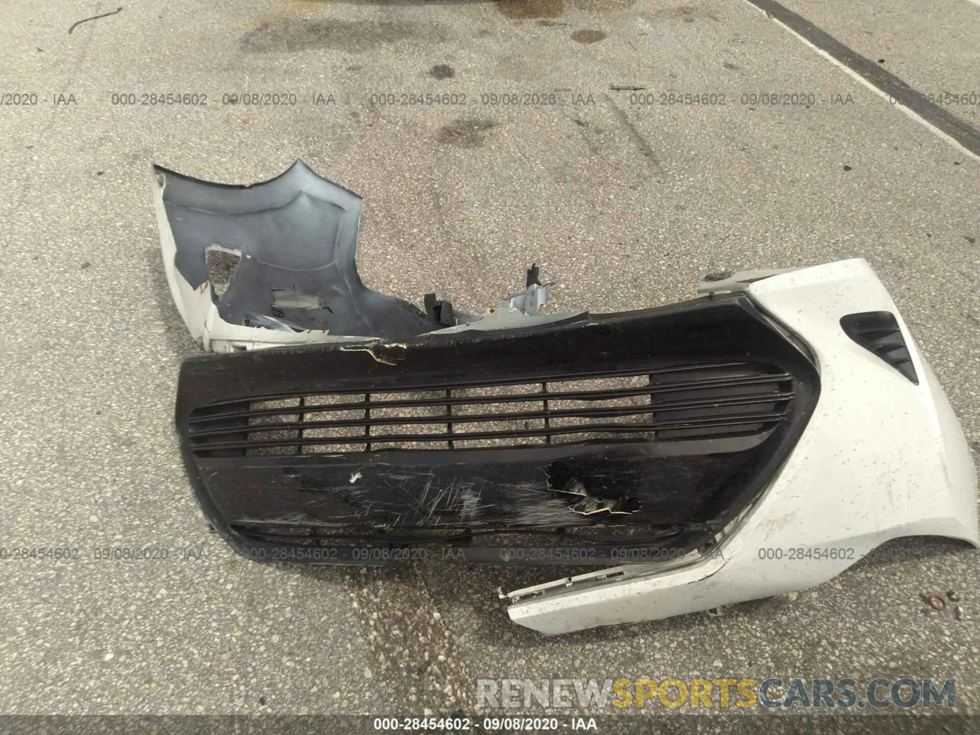 11 Photograph of a damaged car 5YFBURHE2KP882749 TOYOTA COROLLA 2019