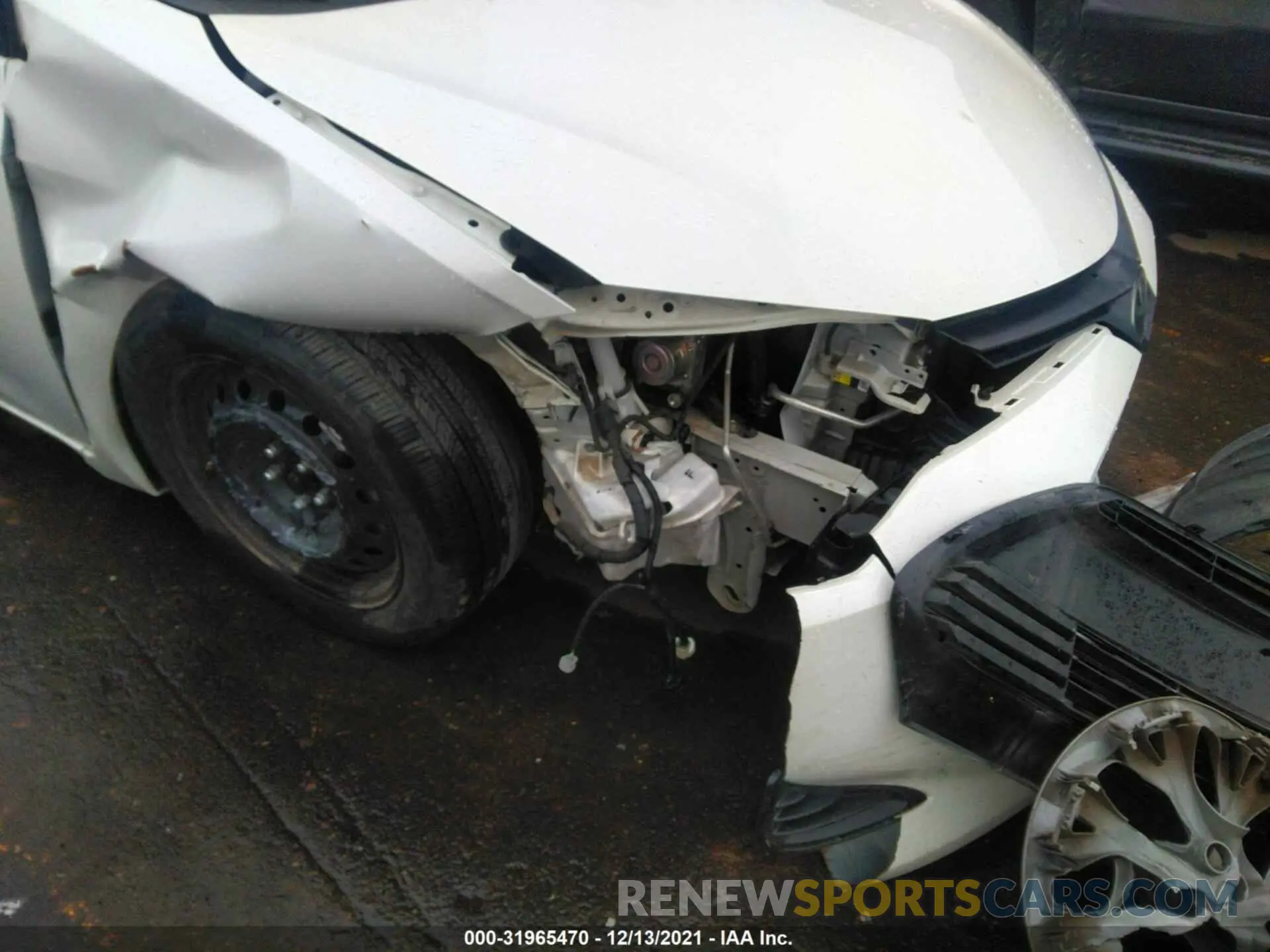6 Photograph of a damaged car 5YFBURHE2KP884369 TOYOTA COROLLA 2019