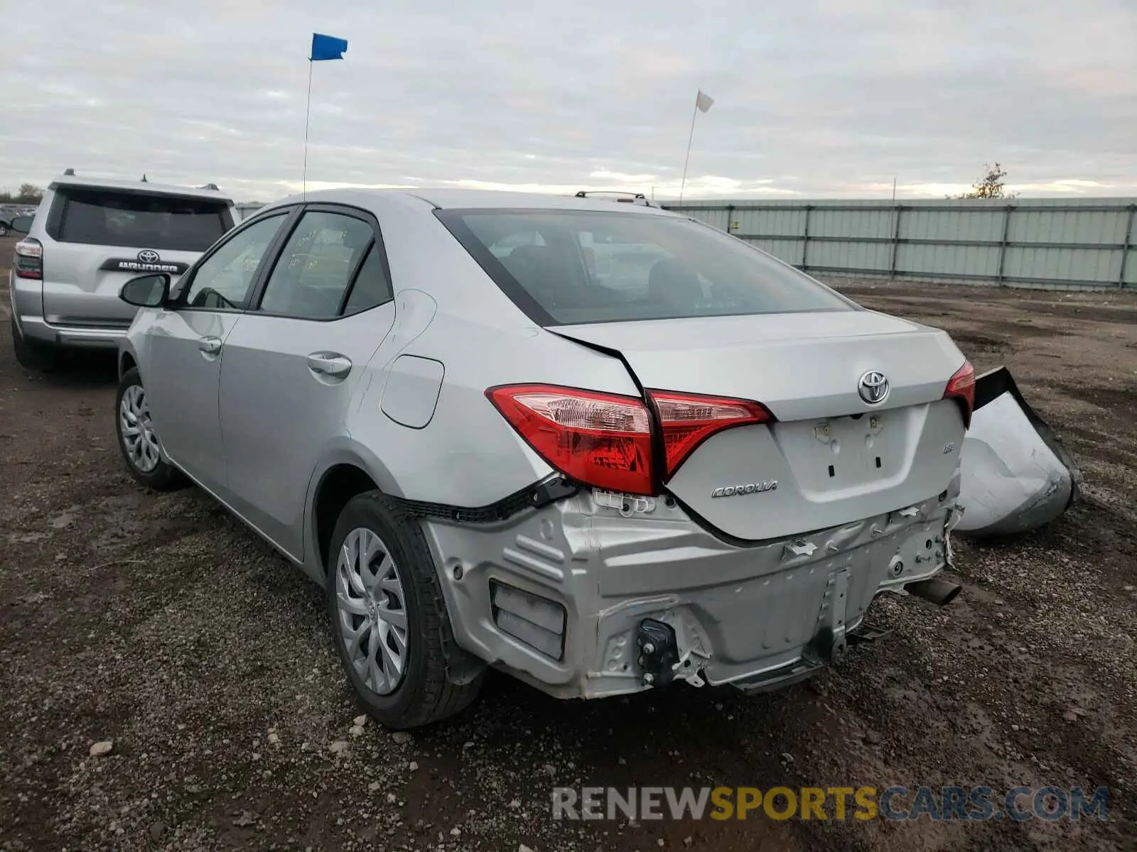 3 Photograph of a damaged car 5YFBURHE2KP885022 TOYOTA COROLLA 2019