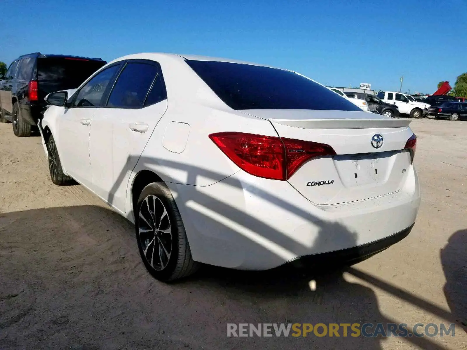 3 Photograph of a damaged car 5YFBURHE2KP885571 TOYOTA COROLLA 2019