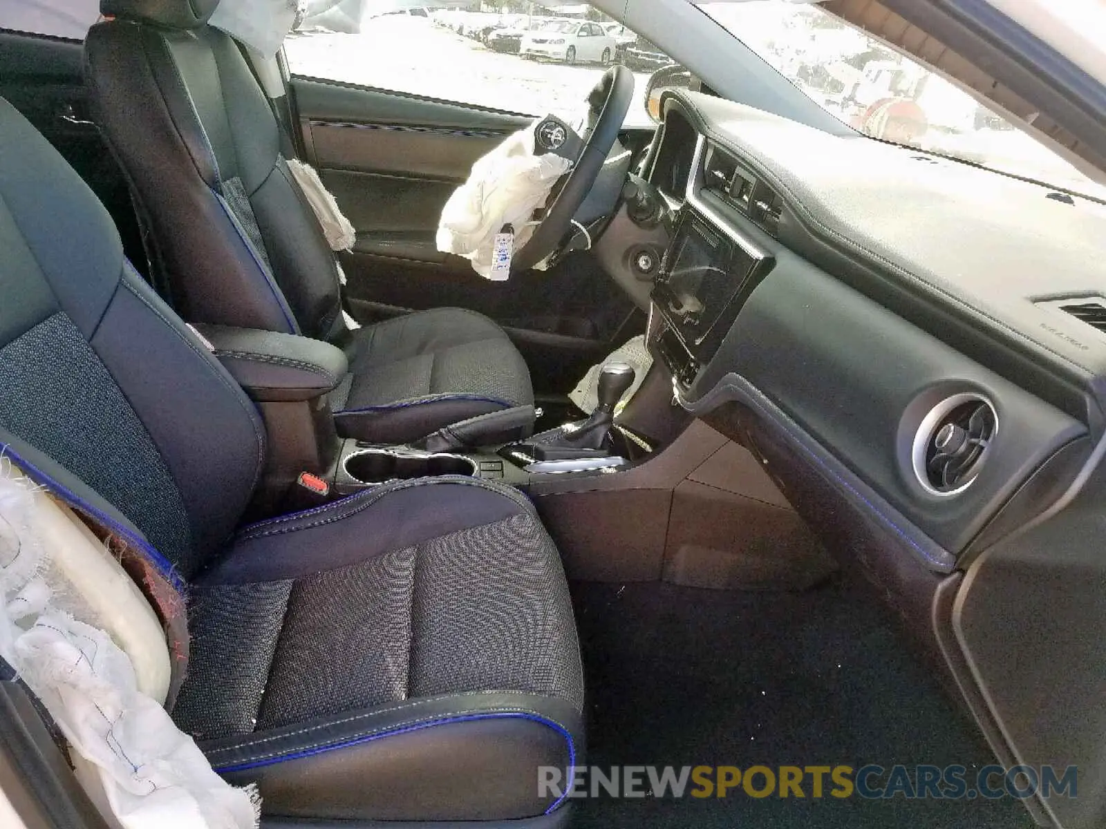 5 Photograph of a damaged car 5YFBURHE2KP885571 TOYOTA COROLLA 2019