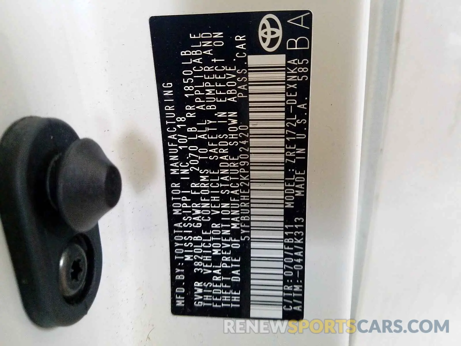 10 Photograph of a damaged car 5YFBURHE2KP902420 TOYOTA COROLLA 2019