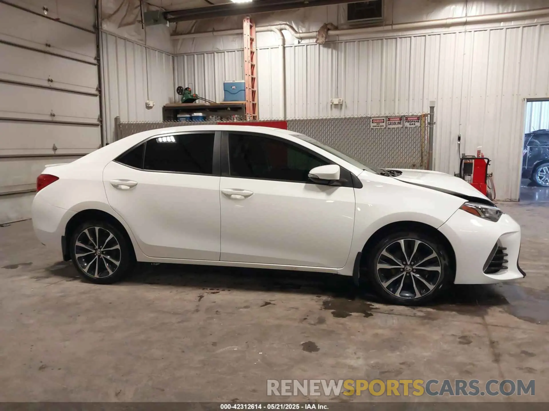13 Photograph of a damaged car 5YFBURHE2KP903812 TOYOTA COROLLA 2019