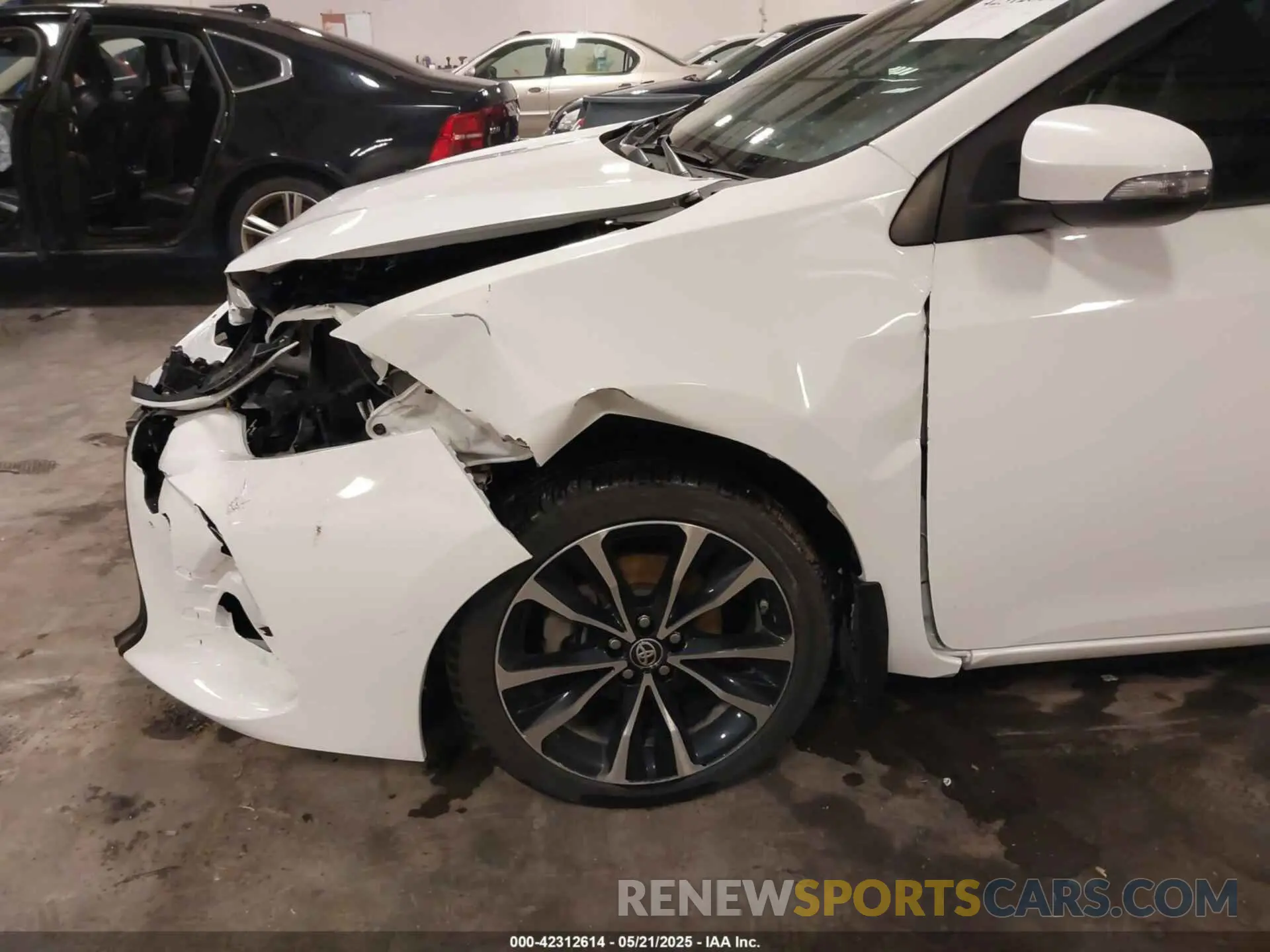 17 Photograph of a damaged car 5YFBURHE2KP903812 TOYOTA COROLLA 2019