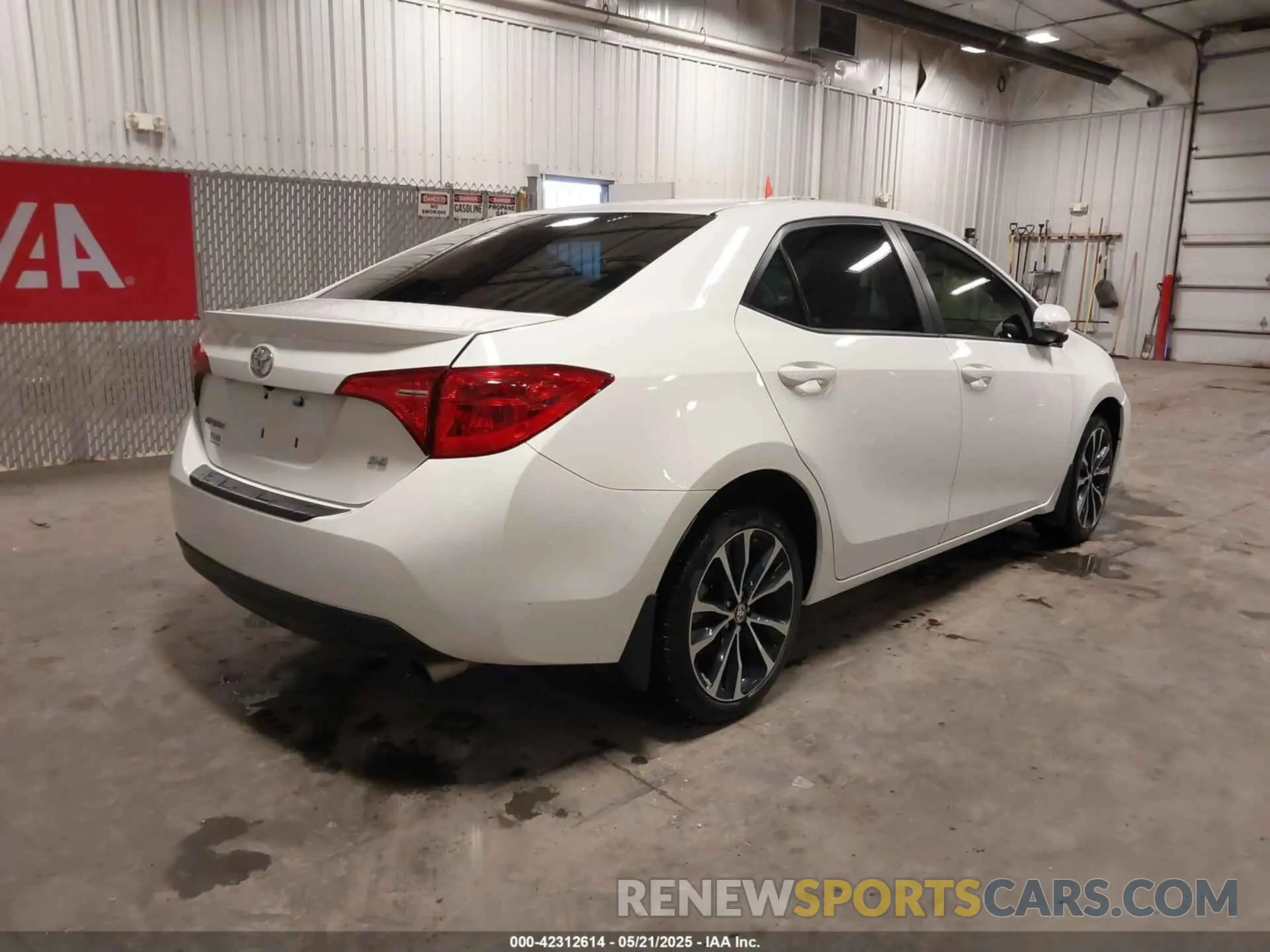 4 Photograph of a damaged car 5YFBURHE2KP903812 TOYOTA COROLLA 2019