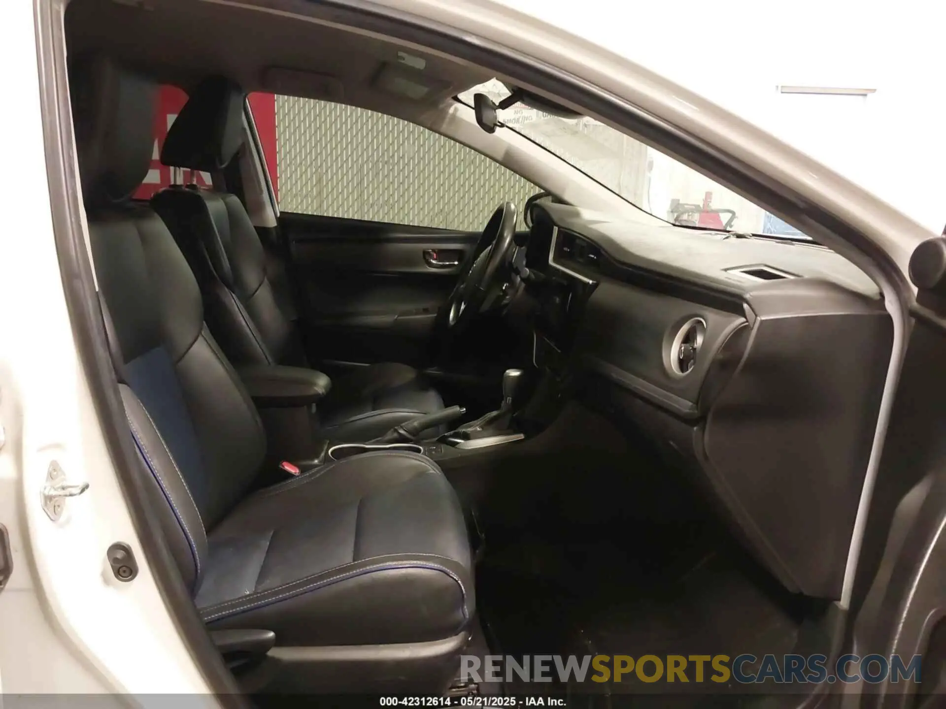 5 Photograph of a damaged car 5YFBURHE2KP903812 TOYOTA COROLLA 2019