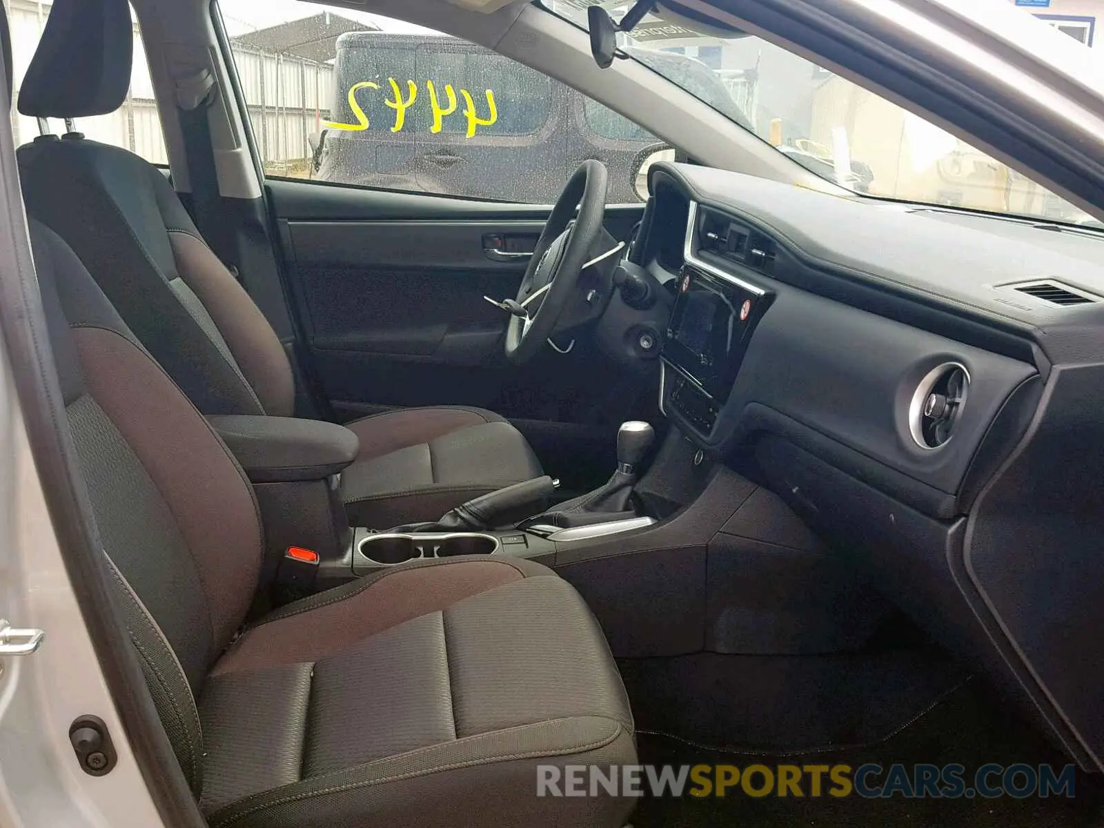 5 Photograph of a damaged car 5YFBURHE2KP904569 TOYOTA COROLLA 2019