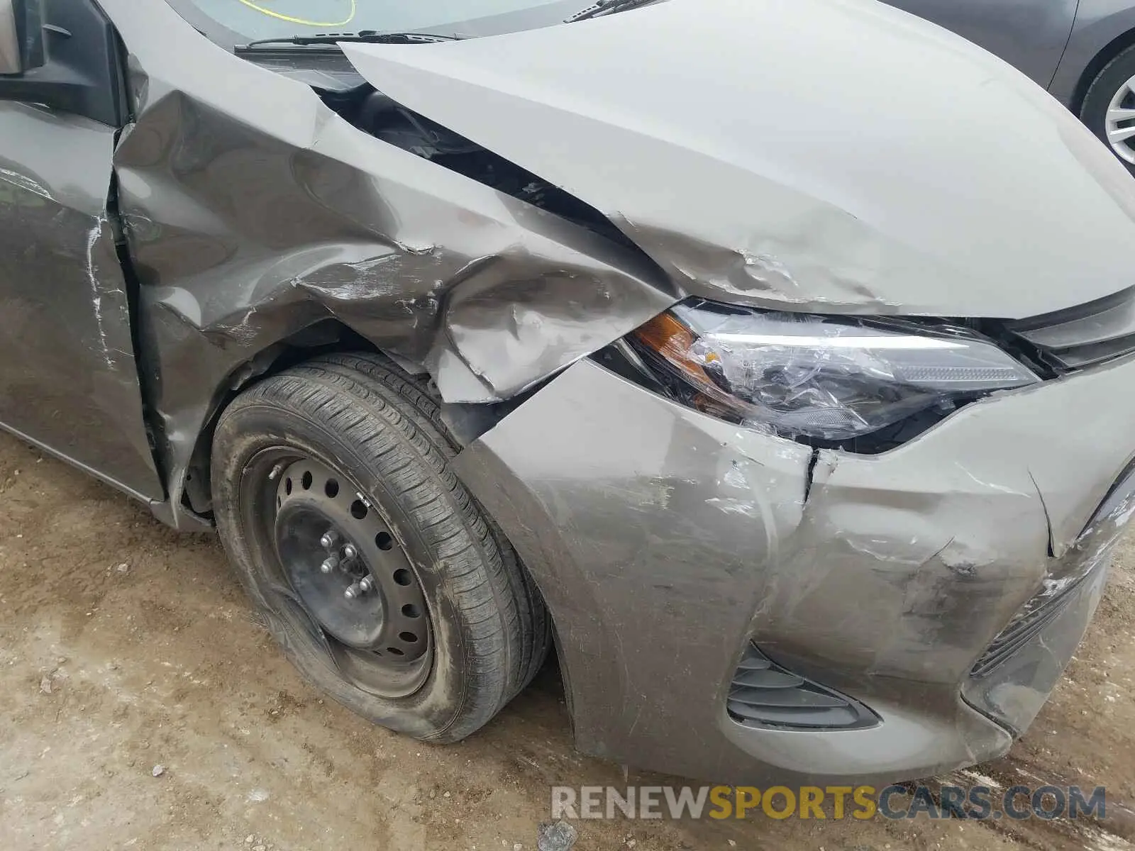 9 Photograph of a damaged car 5YFBURHE2KP909108 TOYOTA COROLLA 2019