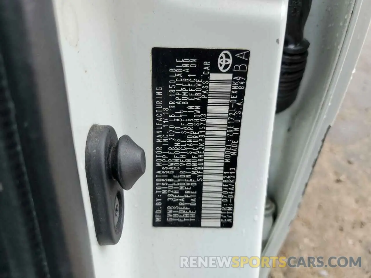 12 Photograph of a damaged car 5YFBURHE2KP915703 TOYOTA COROLLA 2019