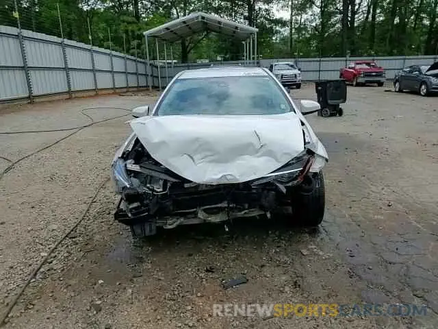 13 Photograph of a damaged car 5YFBURHE2KP915703 TOYOTA COROLLA 2019