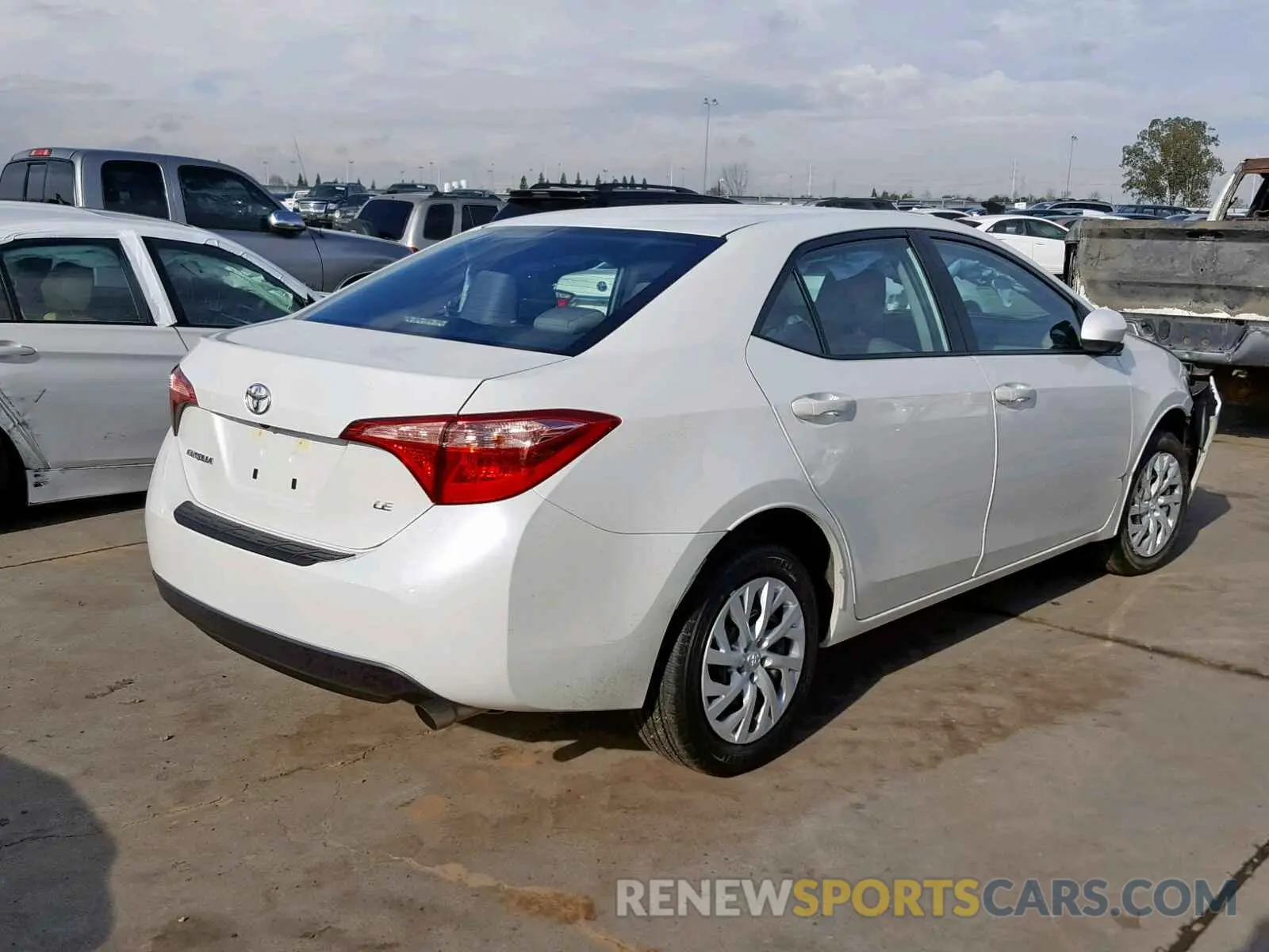 4 Photograph of a damaged car 5YFBURHE2KP922540 TOYOTA COROLLA 2019